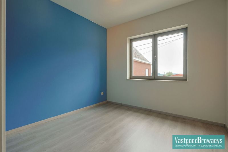 Instapklare ruime rijwoning met 3 slaapkamers foto 21