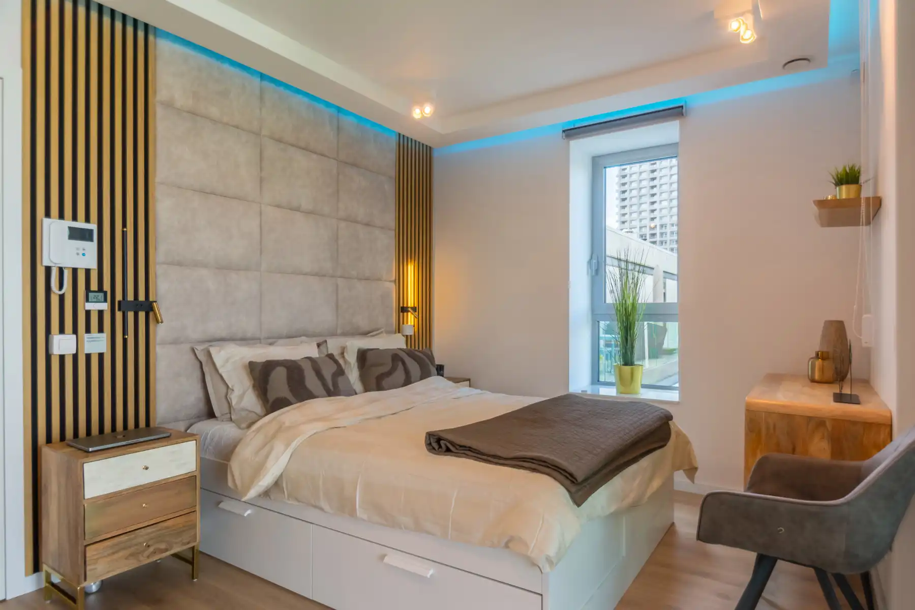 Gezelig lichtrijk gemeubeld 2 kamer app. met 2 TERRASSEN foto 18