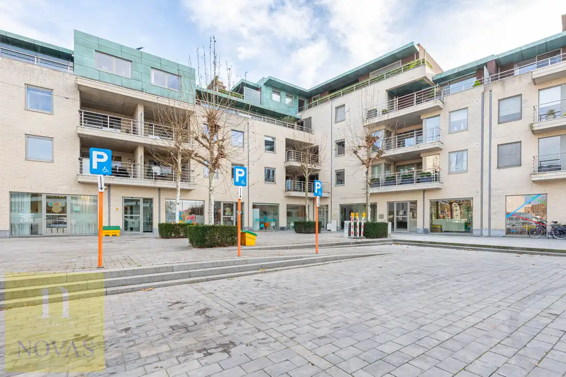 Toplocatie in Lommel, 2 slaapkamers, 33m² over 2 terrassen, dubbele privé-berging foto 23