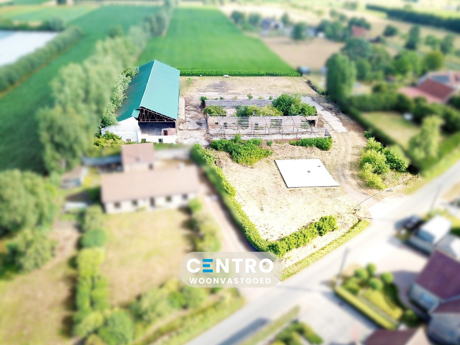 Te renoveren hoeve te Damme op circa 6.850m2! foto {{pictureIndex}}