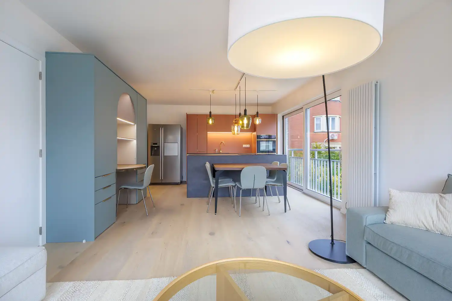 Volledig gerenoveerd lichtrijk appartement in rustig gelgen villa residentie te Duinbergen foto 4