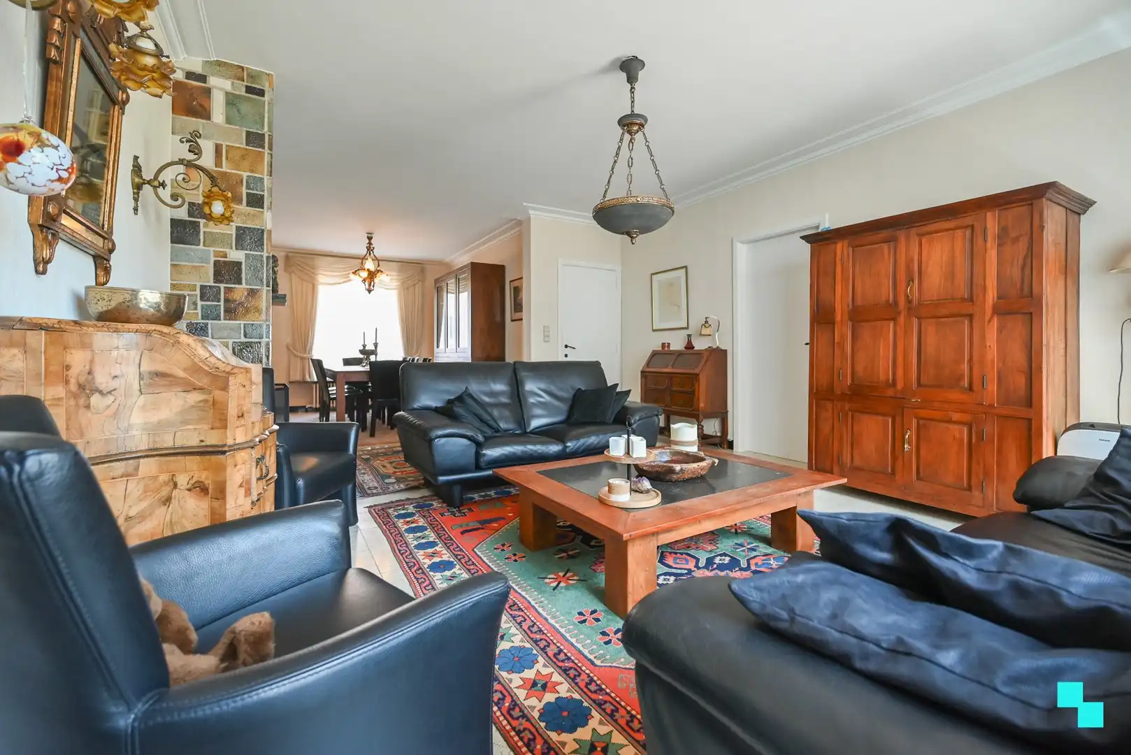 Zeer ruime woning met naastliggend interessant perceel te Izegem foto 7