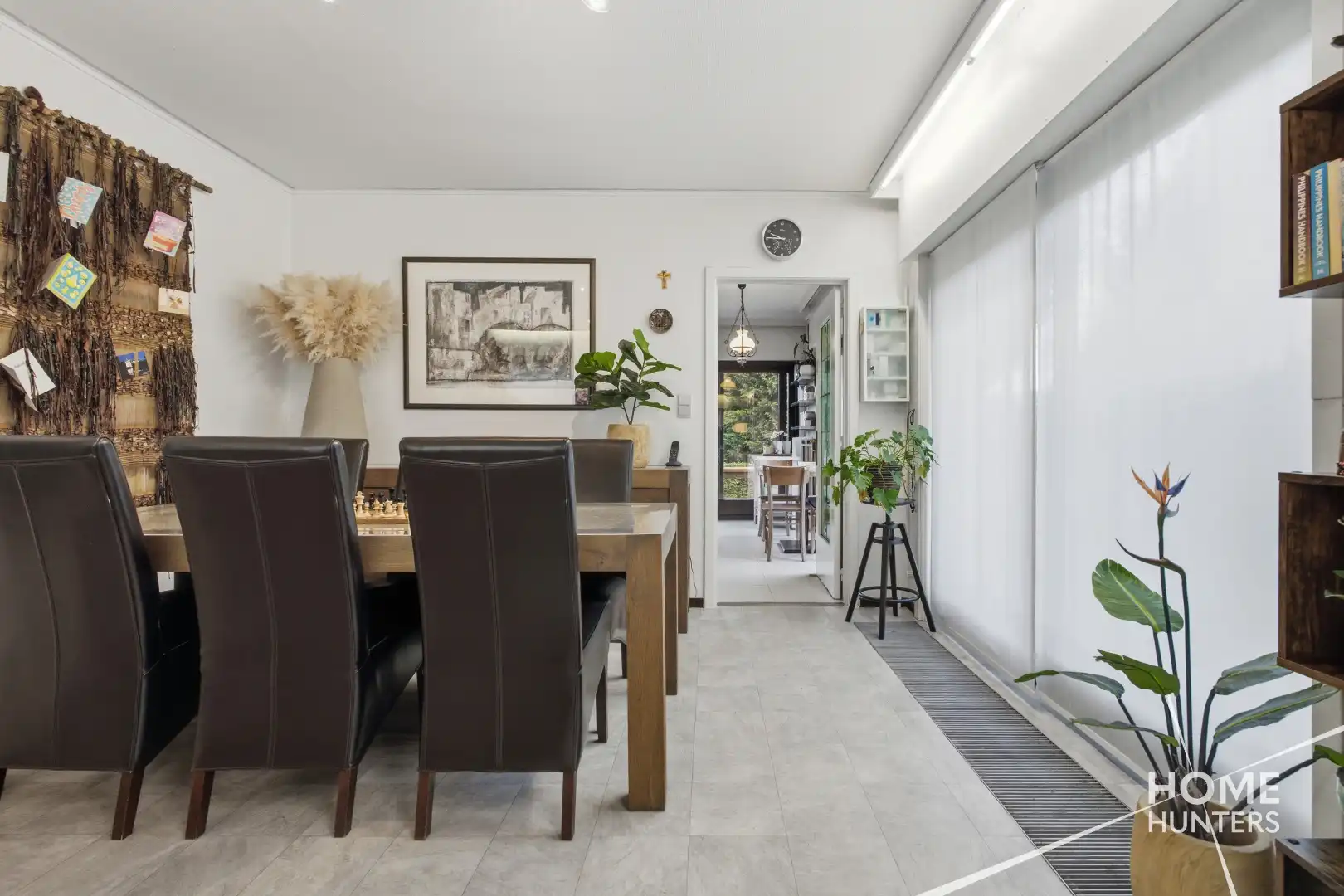 RUSTIG GELEGEN BUNGALOW MET RUIME TUIN EN VEELZIJDIGE KELDERRUIMTE foto 11