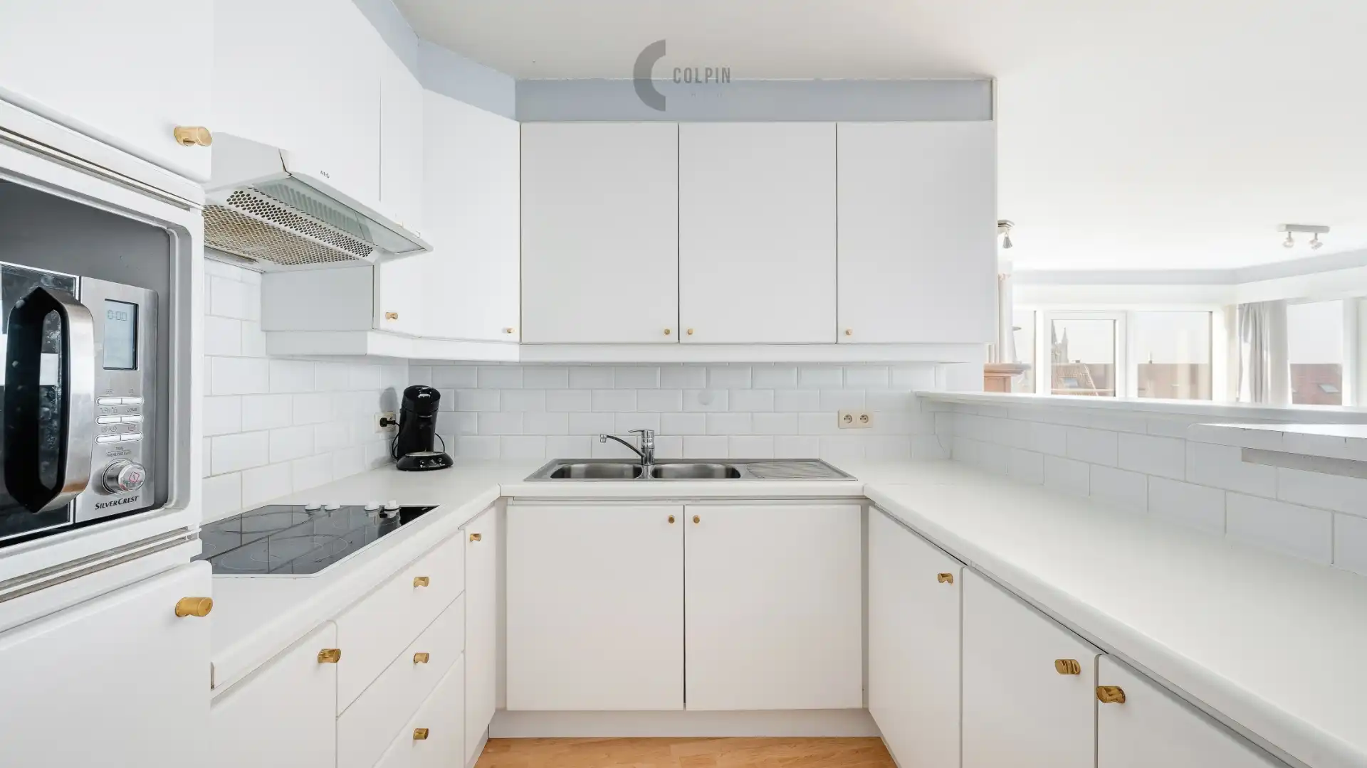 Lichtrijk hoekappartement vlakbij de Zeedijk in Heist foto 6