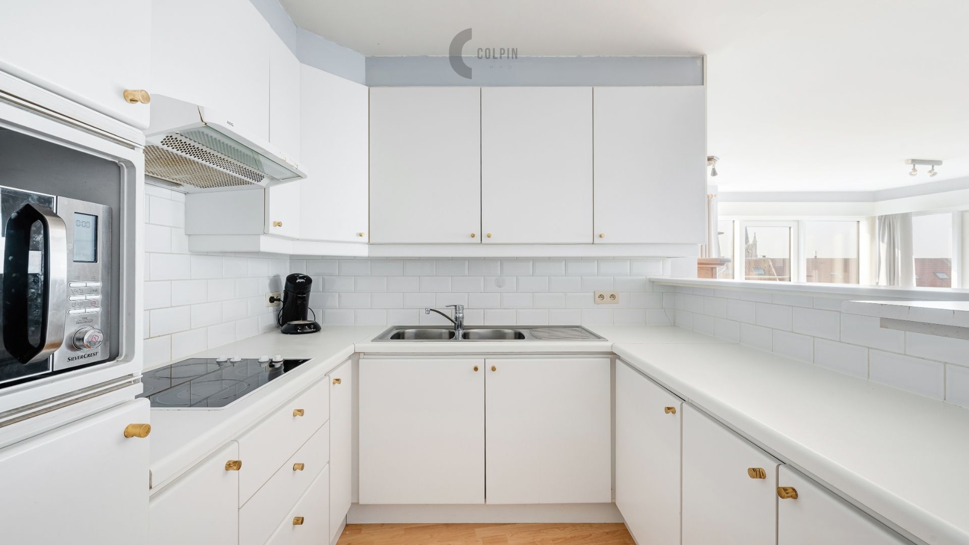 Lichtrijk hoekappartement vlakbij de Zeedijk in Heist foto 6