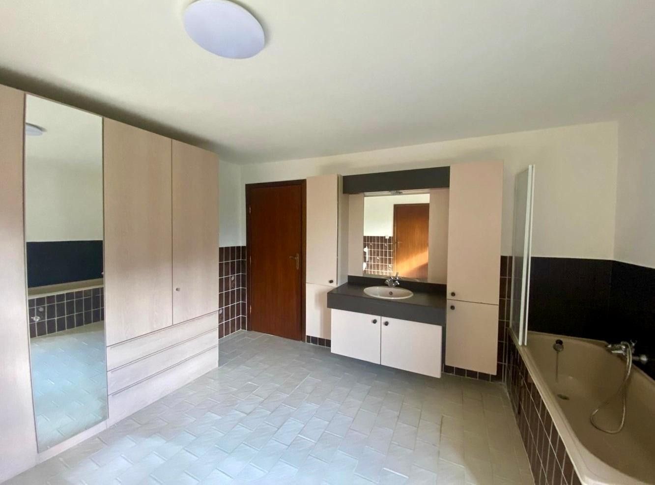 CHARMANTE VILLA  (O.B) MET TUIN foto 11