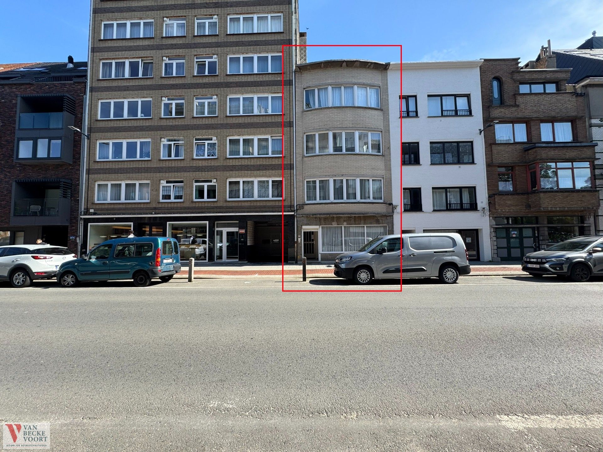 Hoofdfoto van de publicatie: Opbrengsteigendom met 4 appartementen