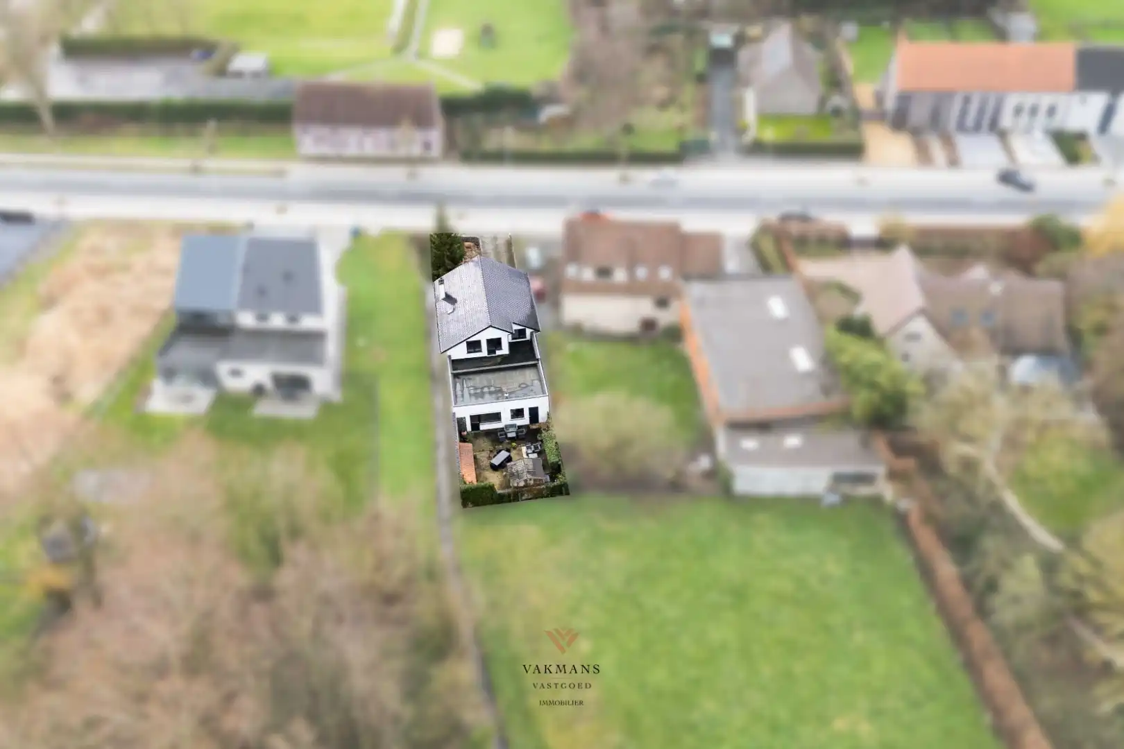 Ruime en charmante alleenstaande woning met 5 slaapkamers en 2 badkamers foto 41