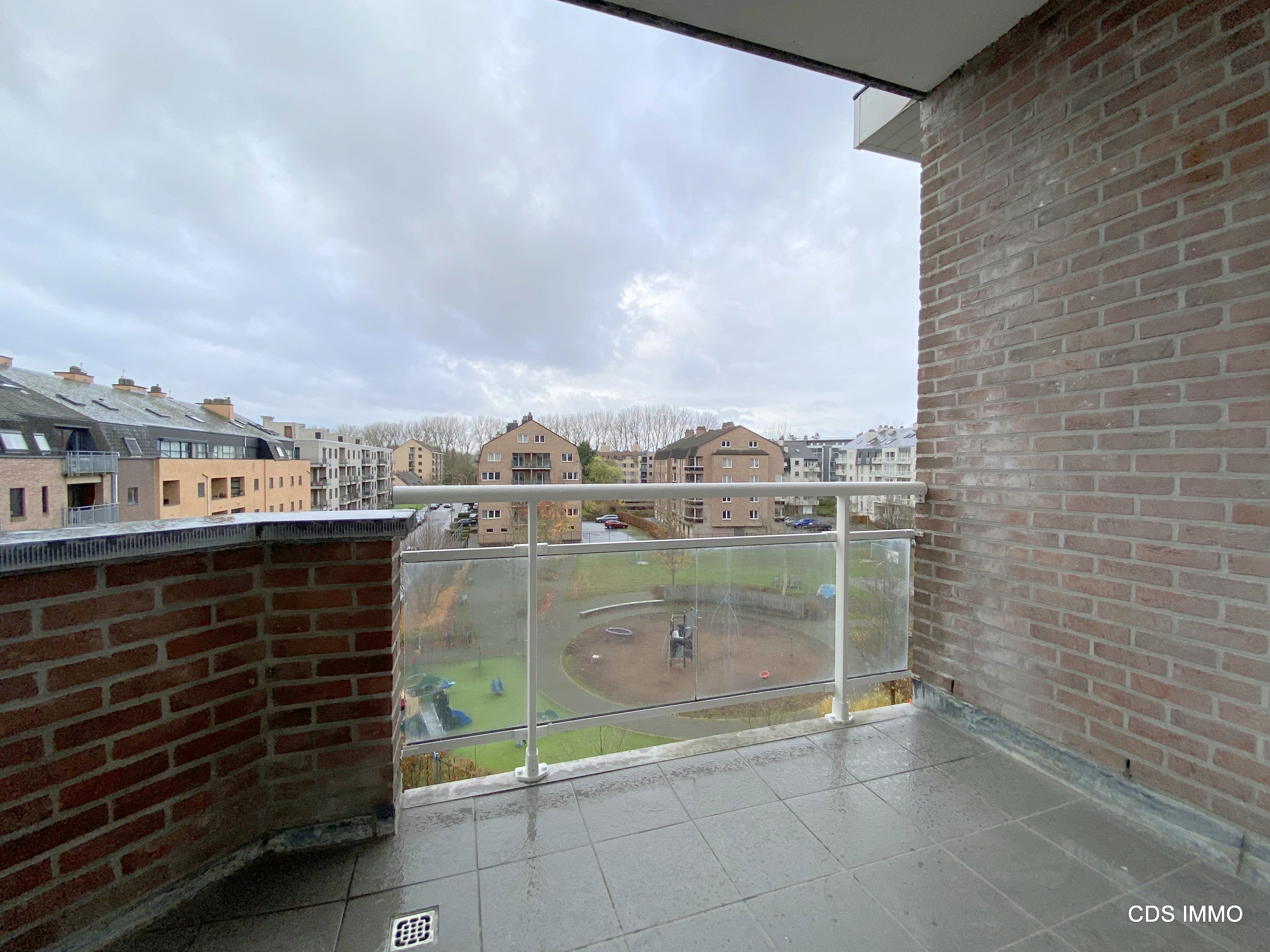 RUIM APPARTEMENT MET 2 SLPKS foto 3