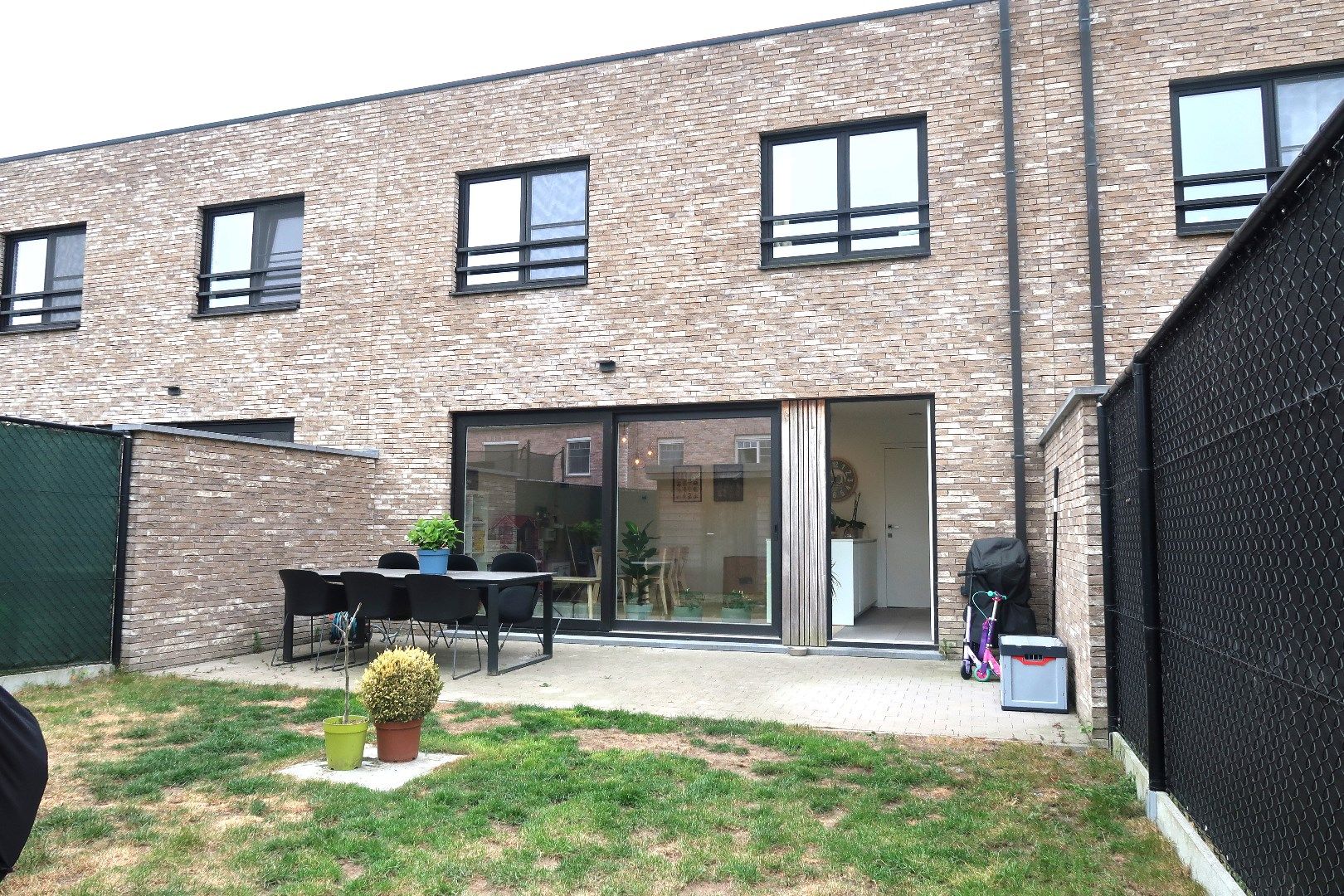 Rustig gelegen nieuwbouwwoning met tuin foto 15