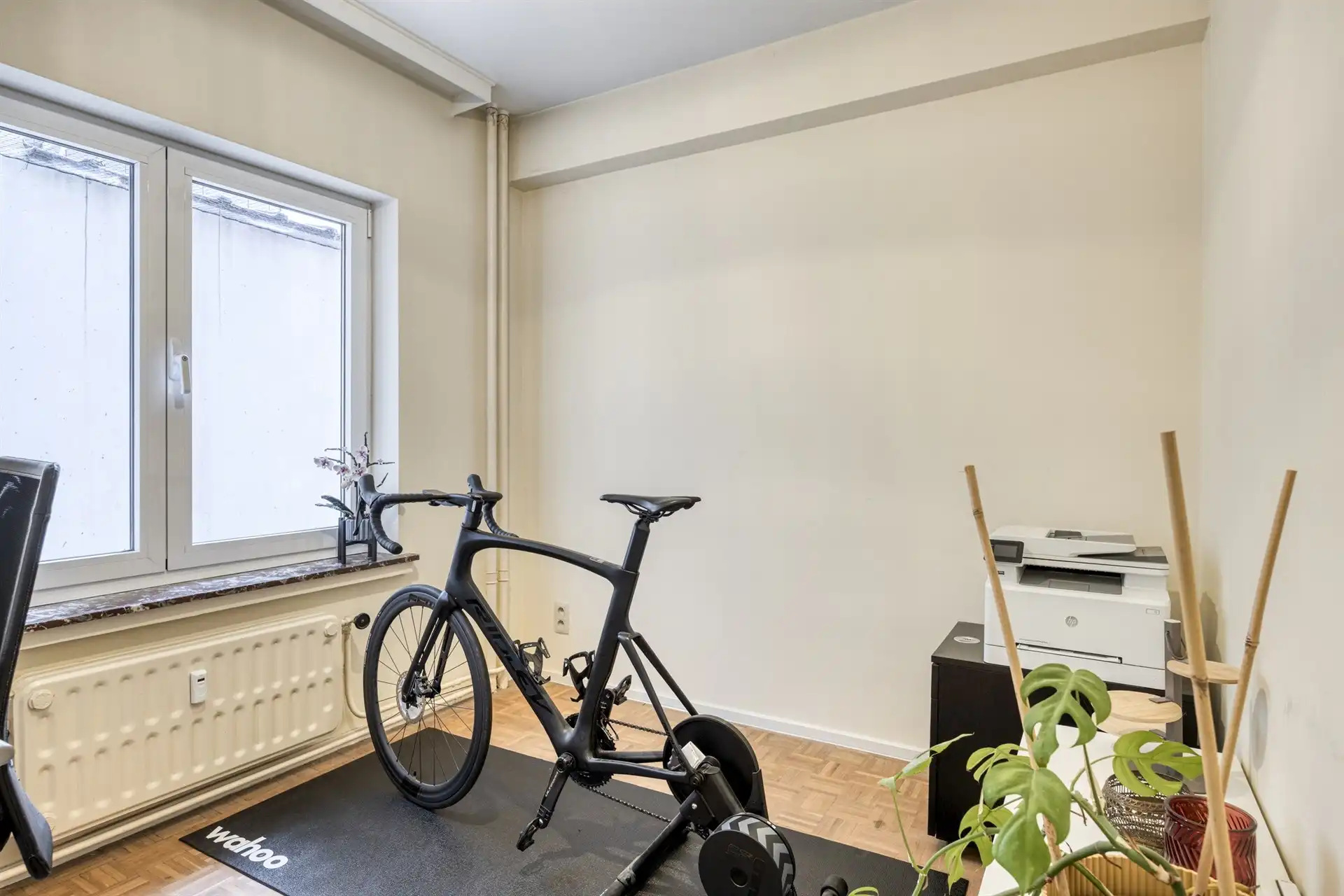 Appartement te koop met 2 slpkmrs en terras in Berchem!  foto 11