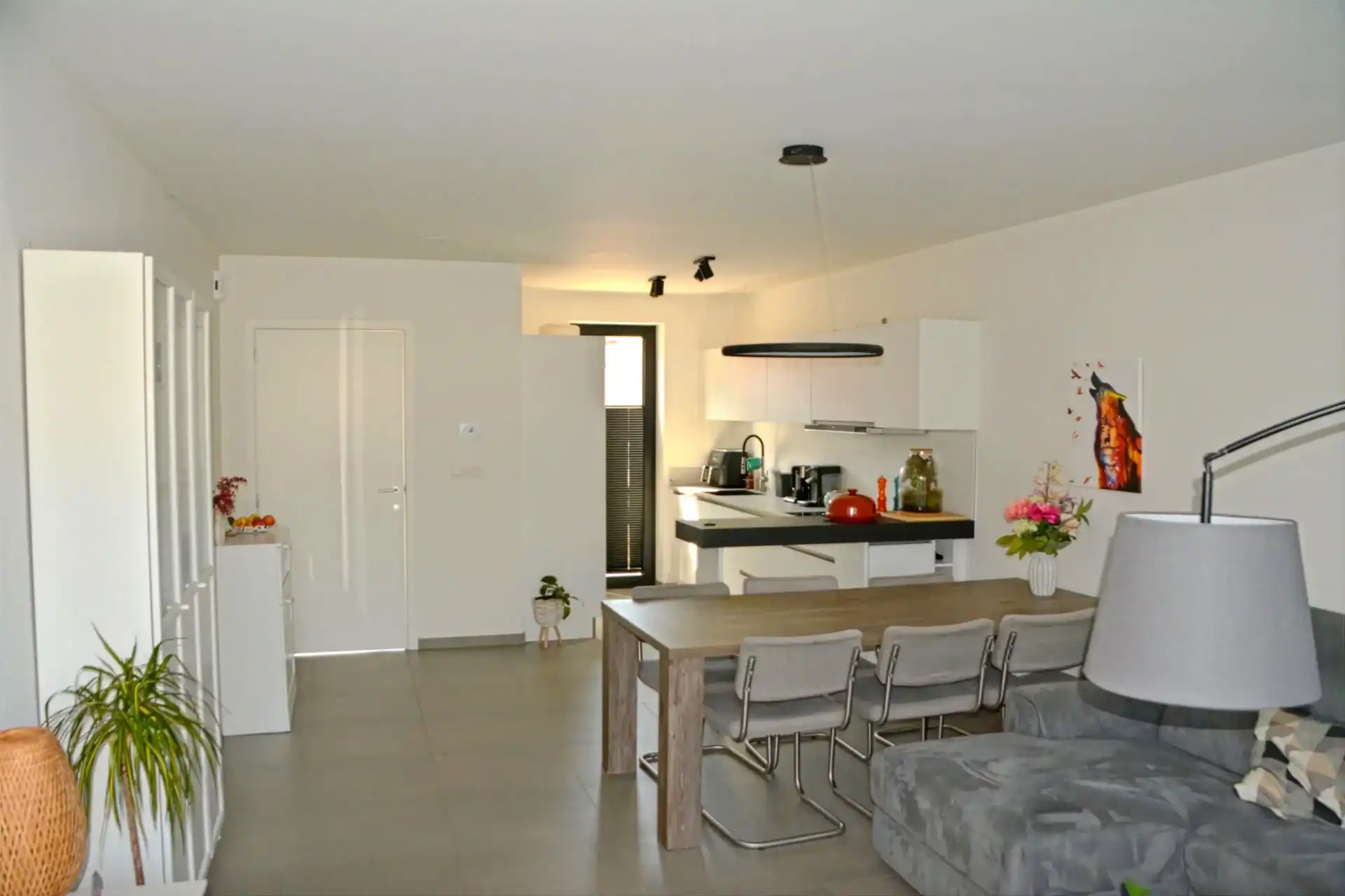STIJLVOLLE ENERGIEZUINIGE NIEUWBOUWWONING MET 3 SLPK  IN CENTRUM LANAKEN ! foto 6