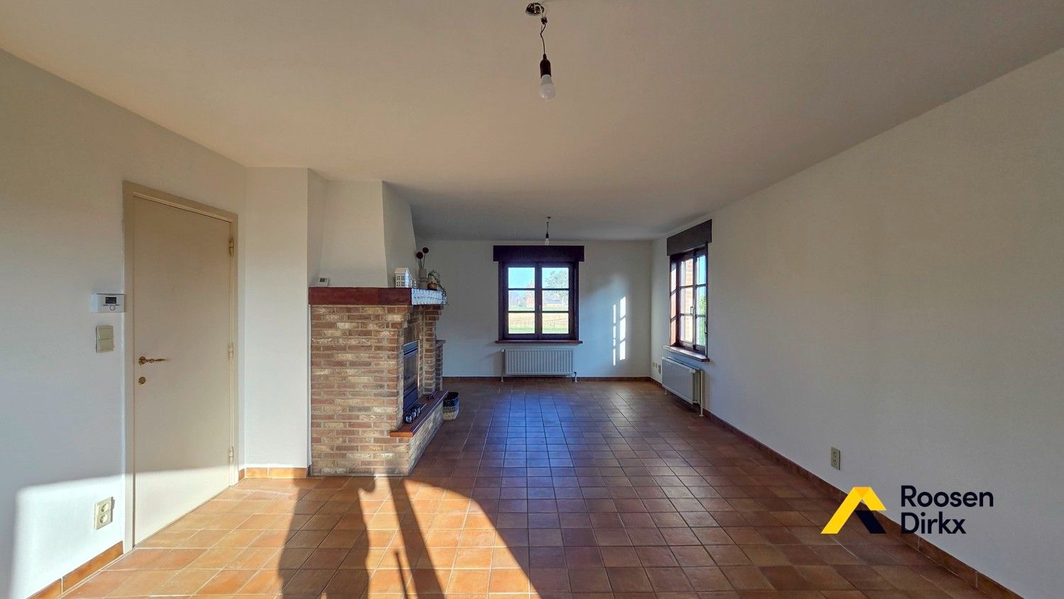 Degelijke woning met 3 slaapkamers en prachtig zicht op ±9 are! foto 11