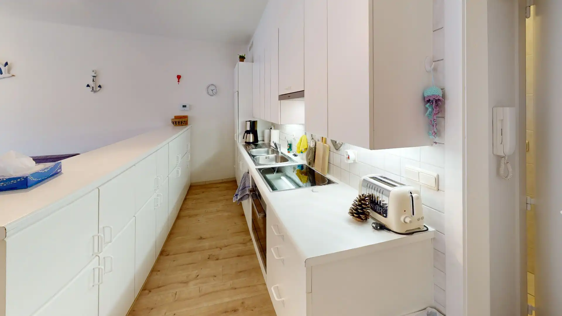 Instapklaar zuidgericht appartement met 2 slaapkamers, vlakbij de Zeedijk foto 6