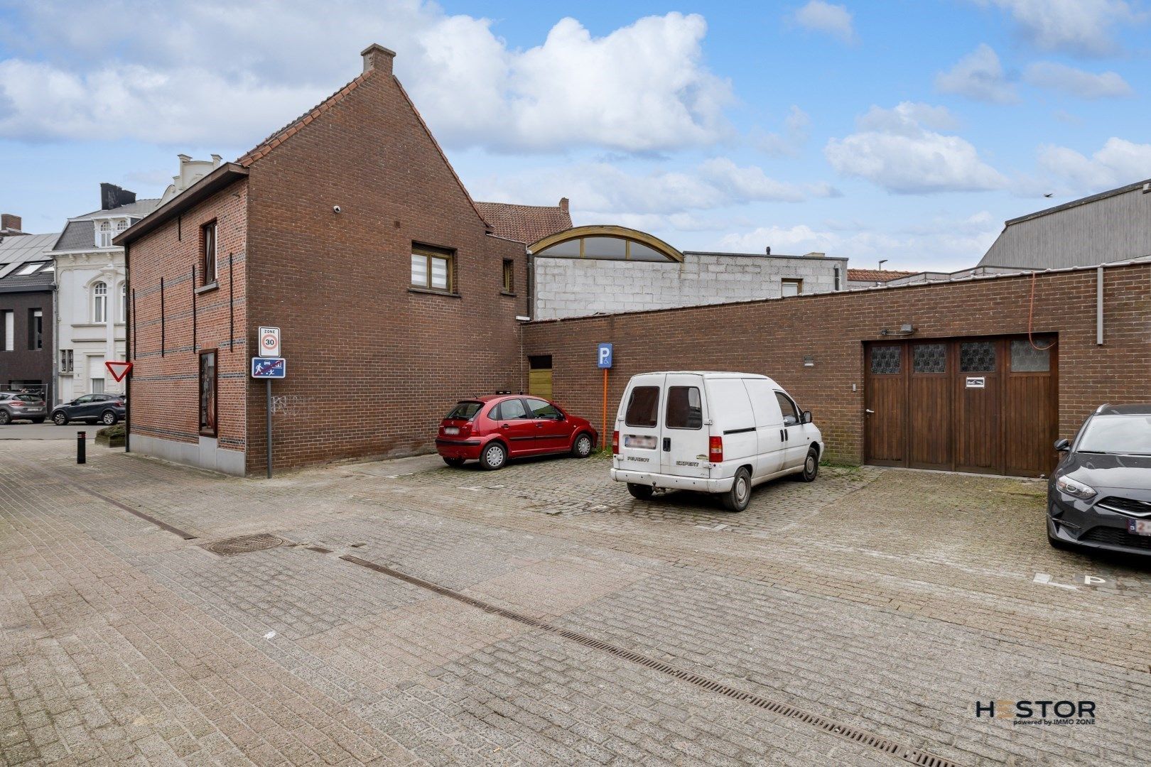 Ruim handelspand op toplocatie in Hamme foto 4