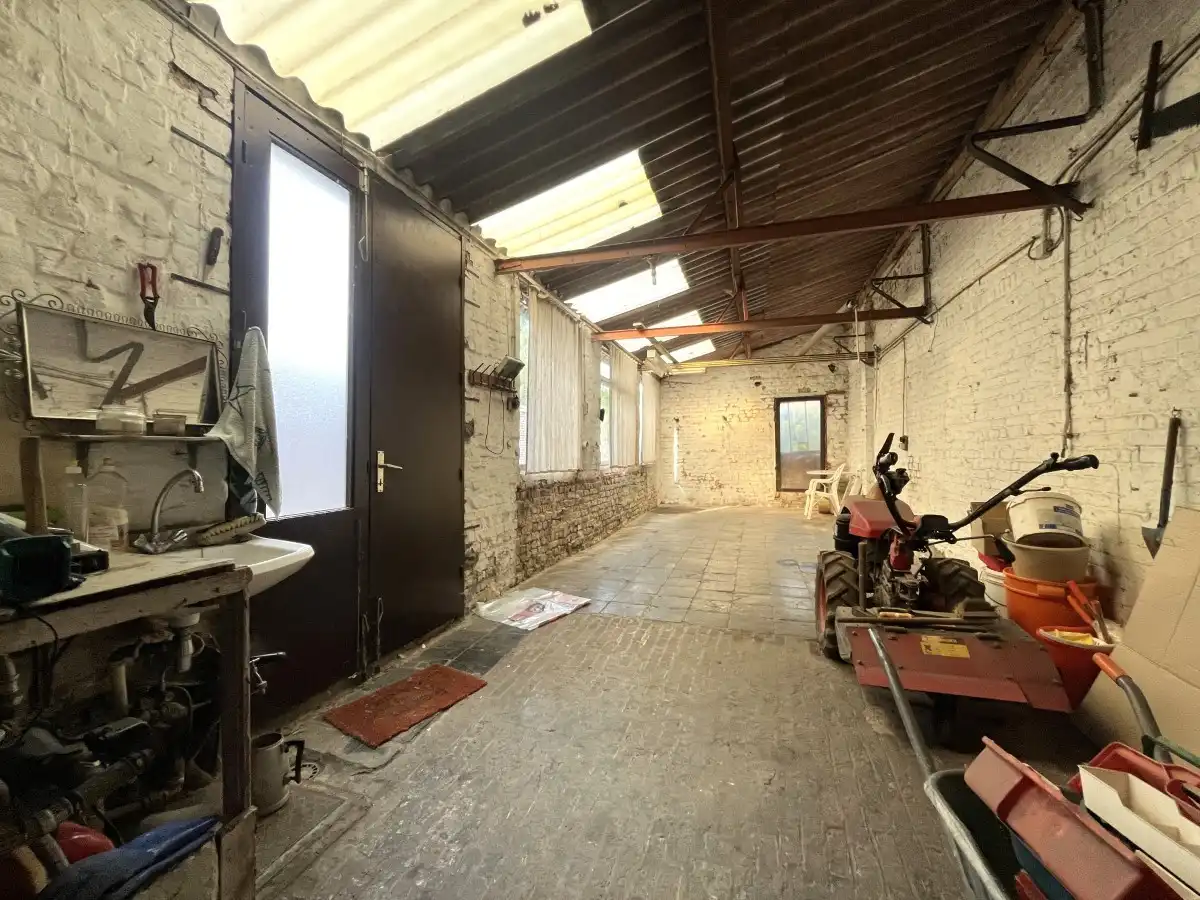 Ledegem – Te renoveren woning op ruim perceel met uitweg achteraan foto 15