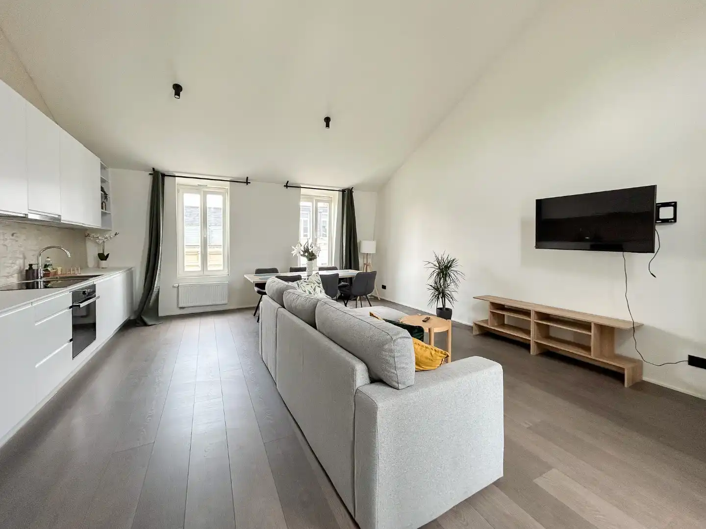 Karaktervolle Duplex op de Nationalestraat foto 2