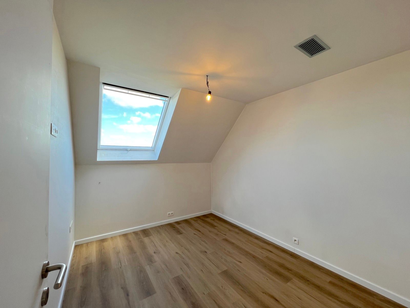 Prachtige woning met 4 slaapkamers foto 26