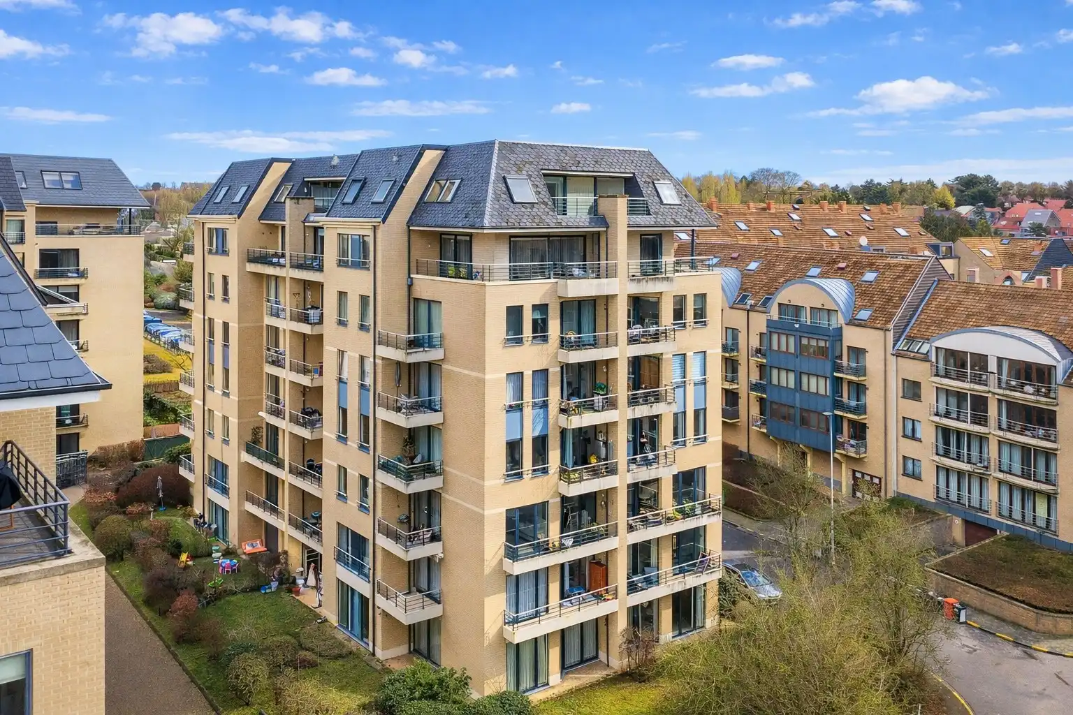 LICHTRIJKE PENTHOUSE MET 3 SLP, 2 BDK + TERRAS ! foto 3