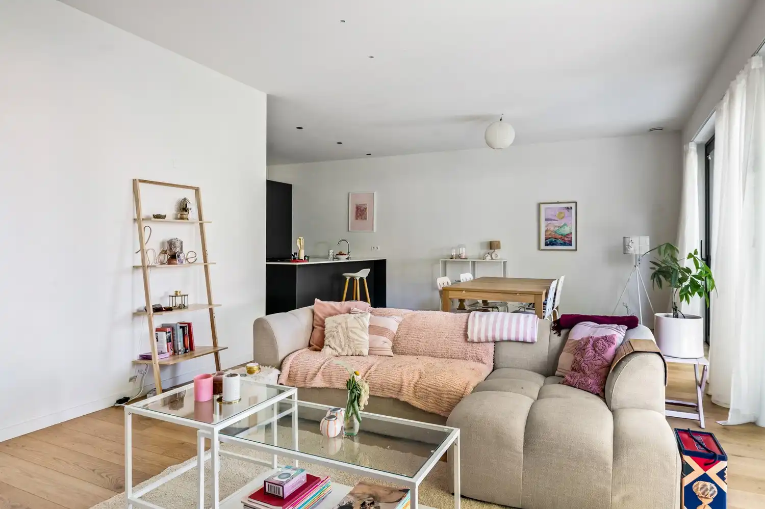 Energiezuinige woning met 3 slpkrs, 2 badkrs, terras en tuin te Kessel foto 2