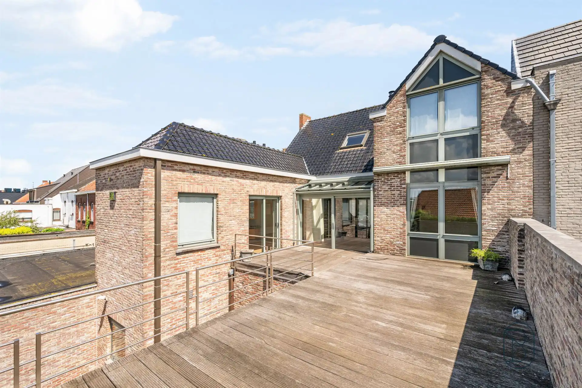 Unieke combinatie van wonen en werken in Sint-Eloois-Vijve! foto 24