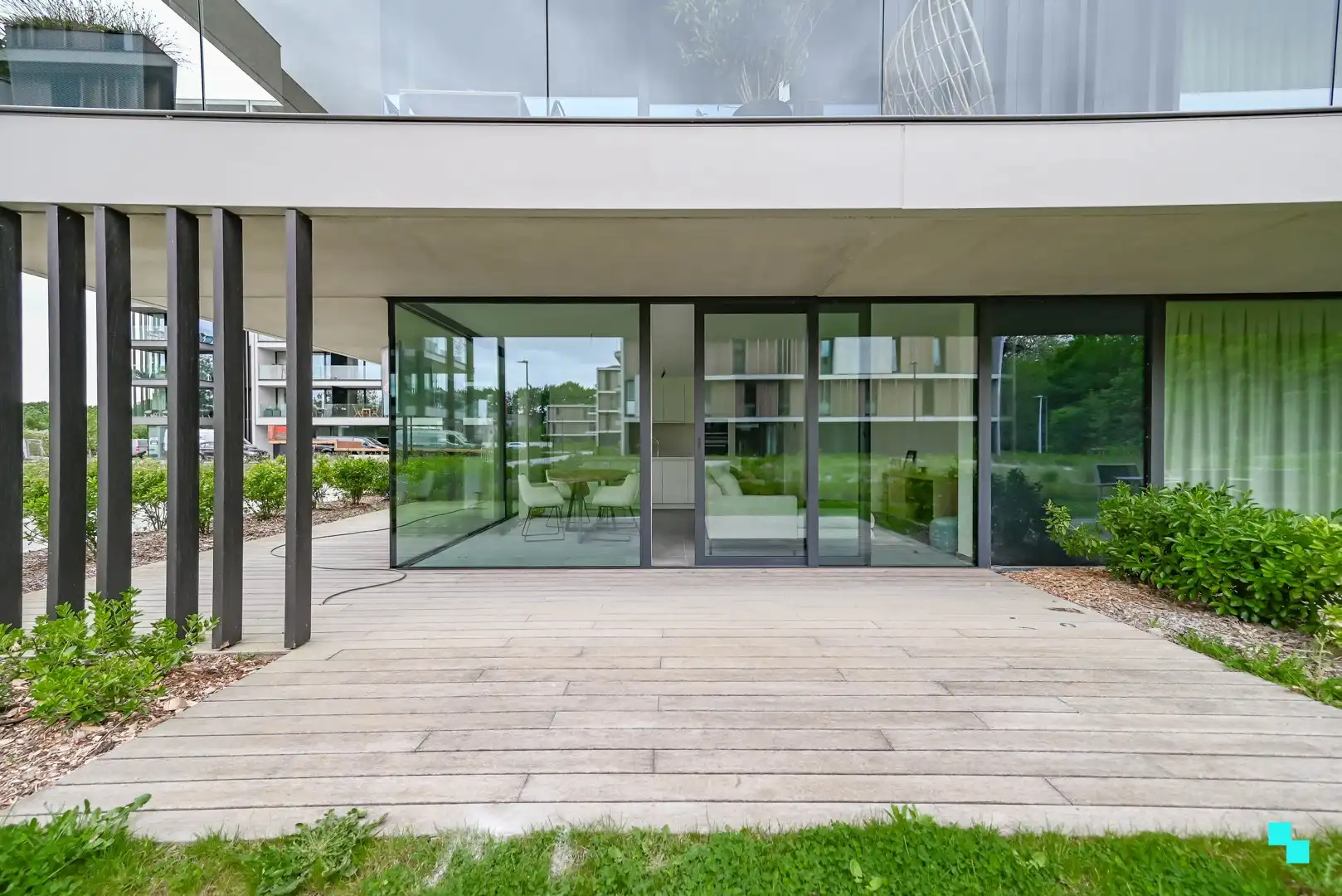 Gelijkvloers hoekappartement met riant terras nabij kasteel Blauwhuis foto 2