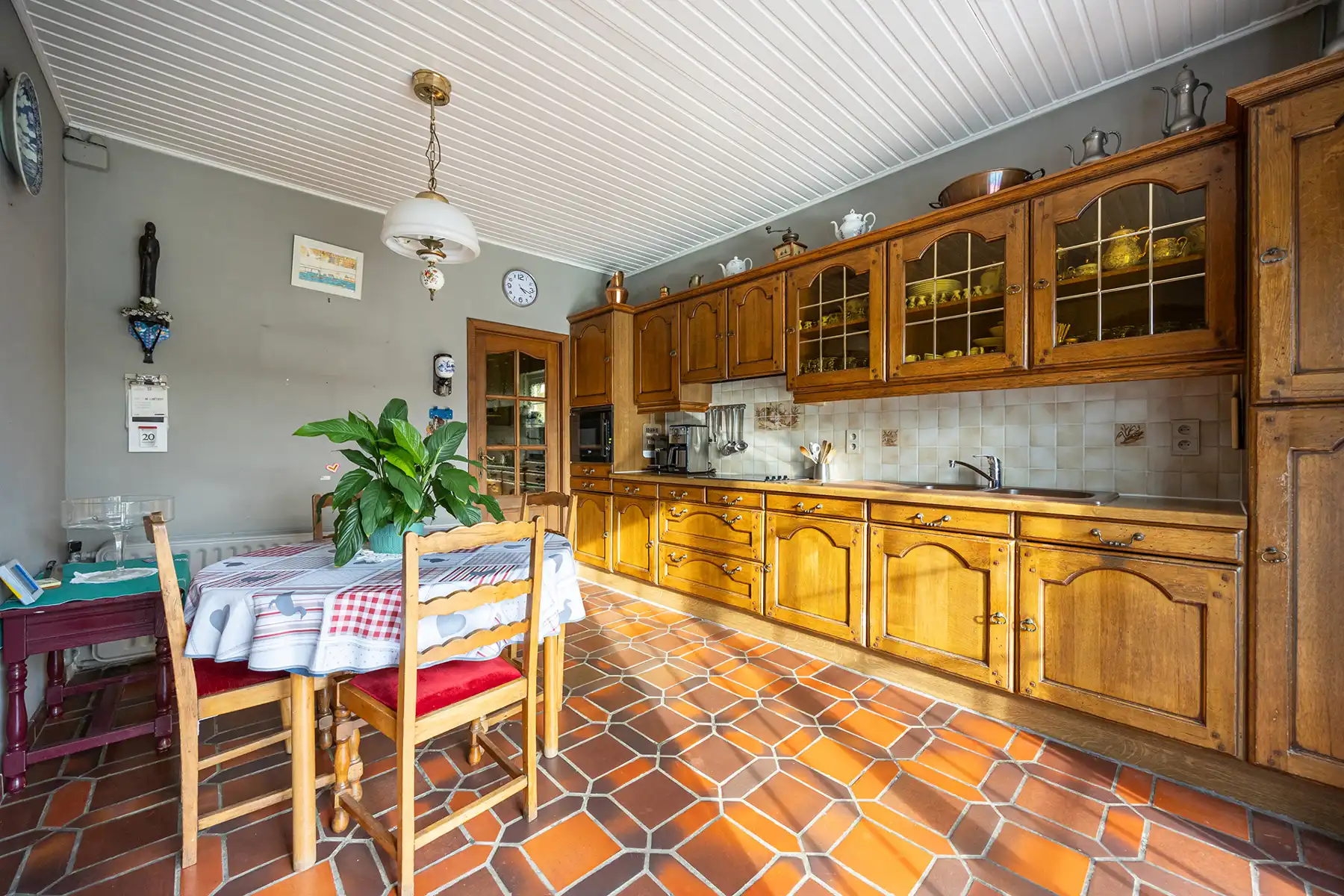 Half-open bebouwing met enorm potentieel, in gegeerde wijk van Brasschaat! foto 7