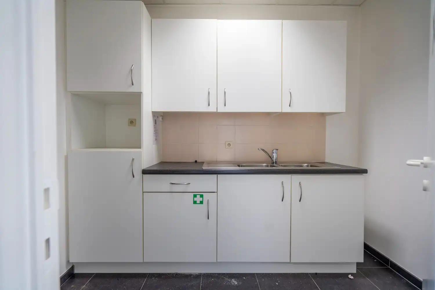 KANTOOR MET GARAGE foto 12