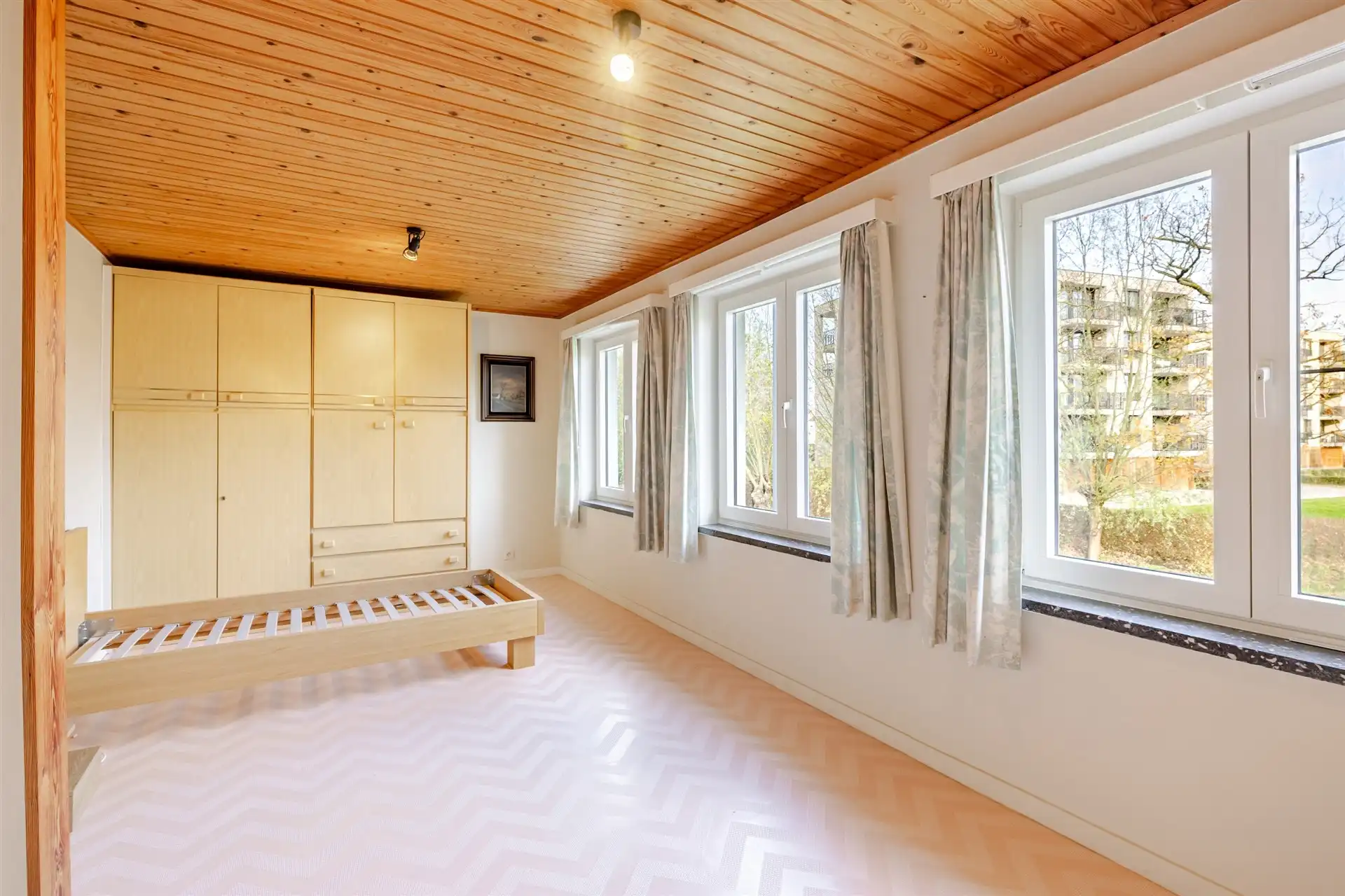 Instapklare woning met 3 slks, terras en garage foto 12