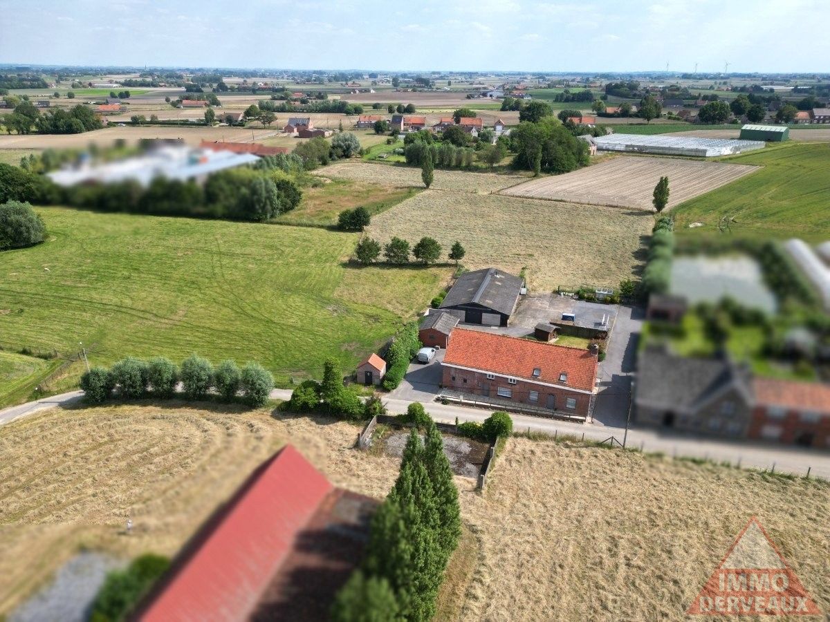 Hoofdfoto van de publicatie: Moorslede – Unieke zonevreemde woning met loods en prachtig vergezicht