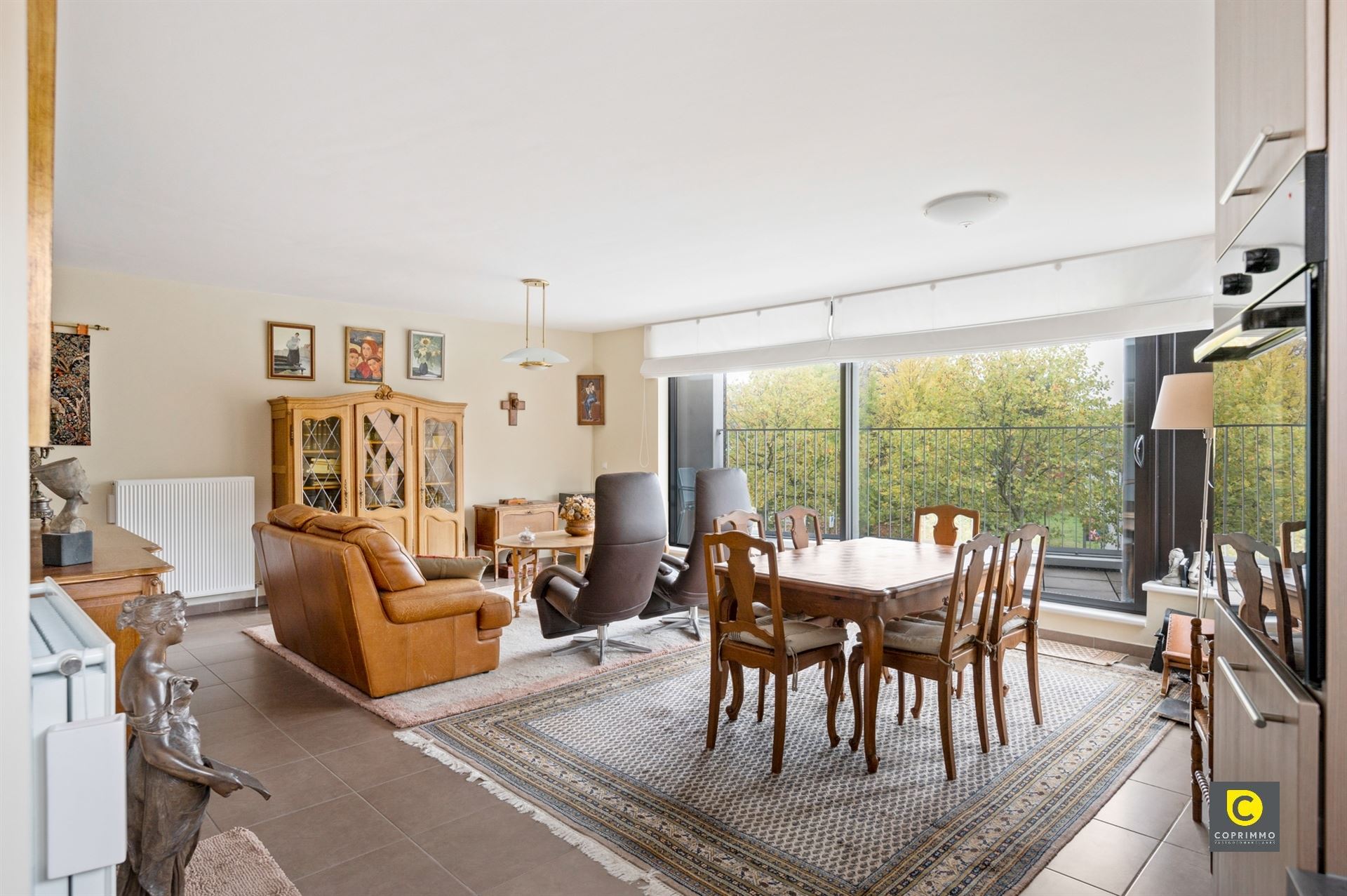 Mooi onderhouden 2 slp app + P foto 2