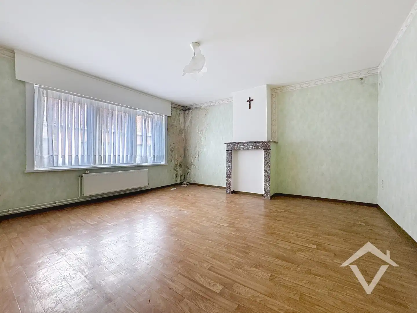 Alleenstaande woning met naastliggend stuk bouwgrond en weide te Eernegem foto 19