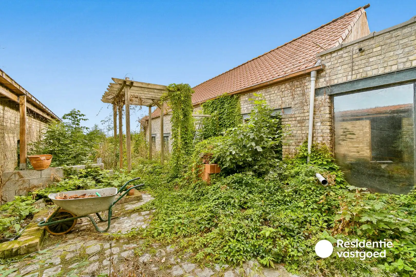 Ruime woning met uitzonderlijk veel mogelijkheden en prachtig zicht vanuit de tuin foto 29