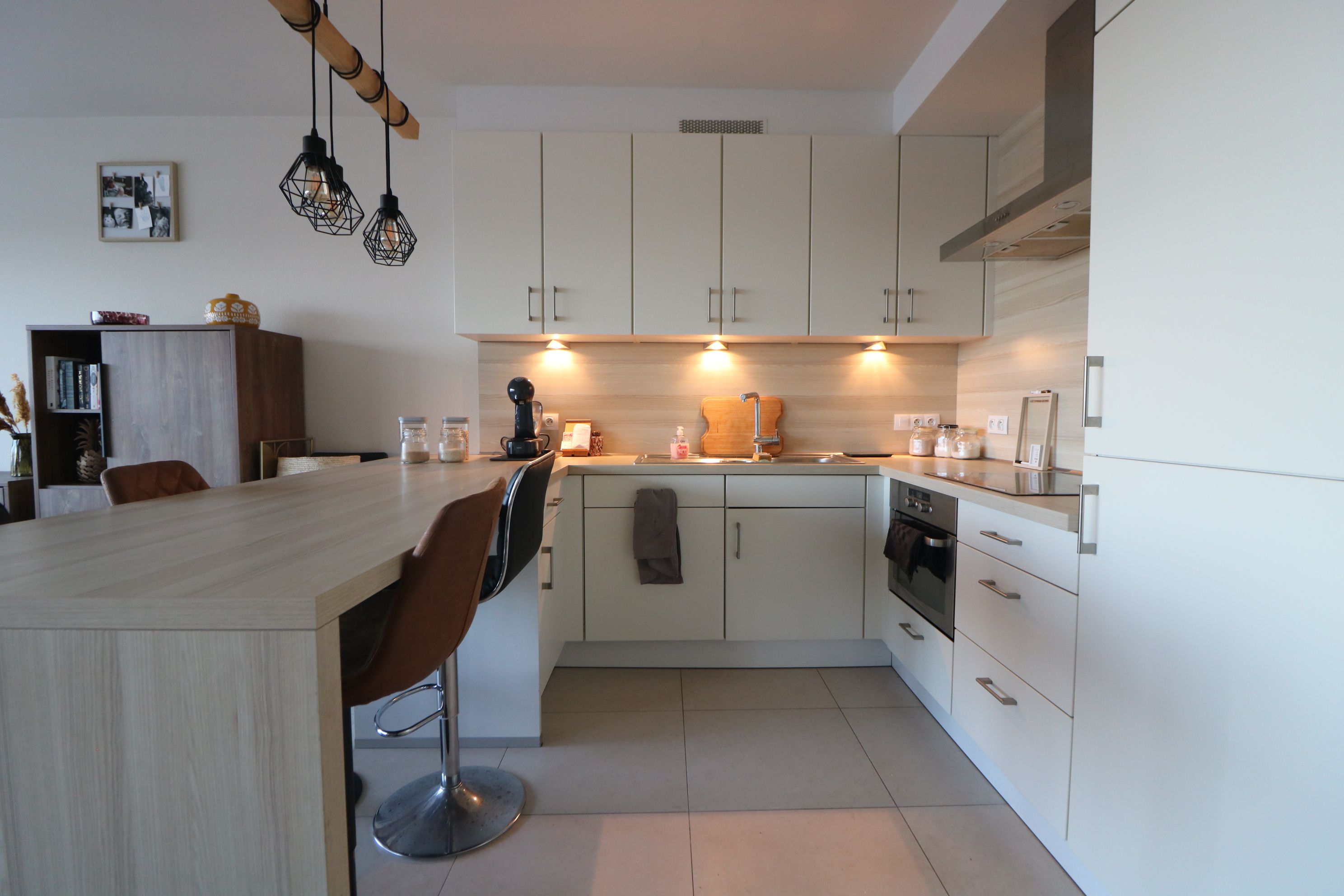 Instapklaar recent 2-slaapkamerappartement aan de jachthaven van Blankenberge.  foto 2