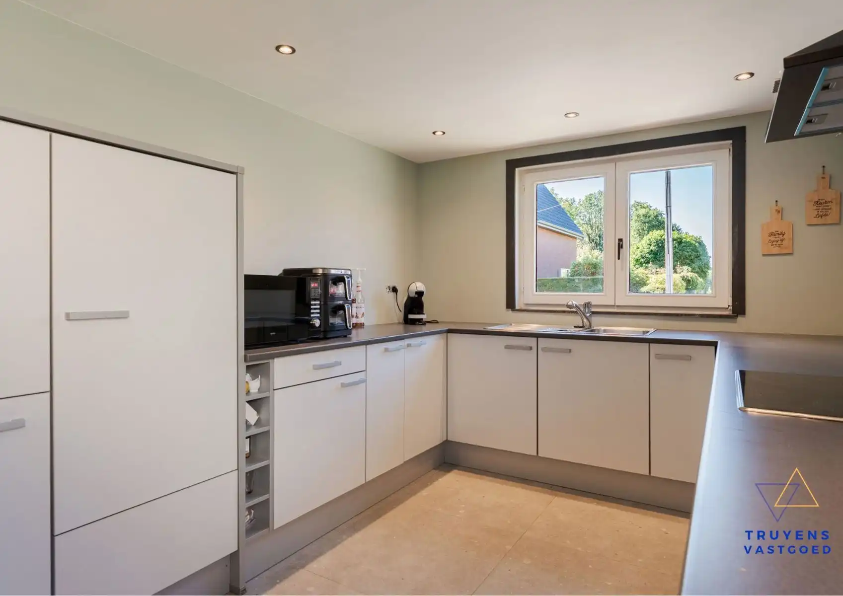 Gerenoveerde woning met 3 slaapkamers in een rustige buurt foto 10