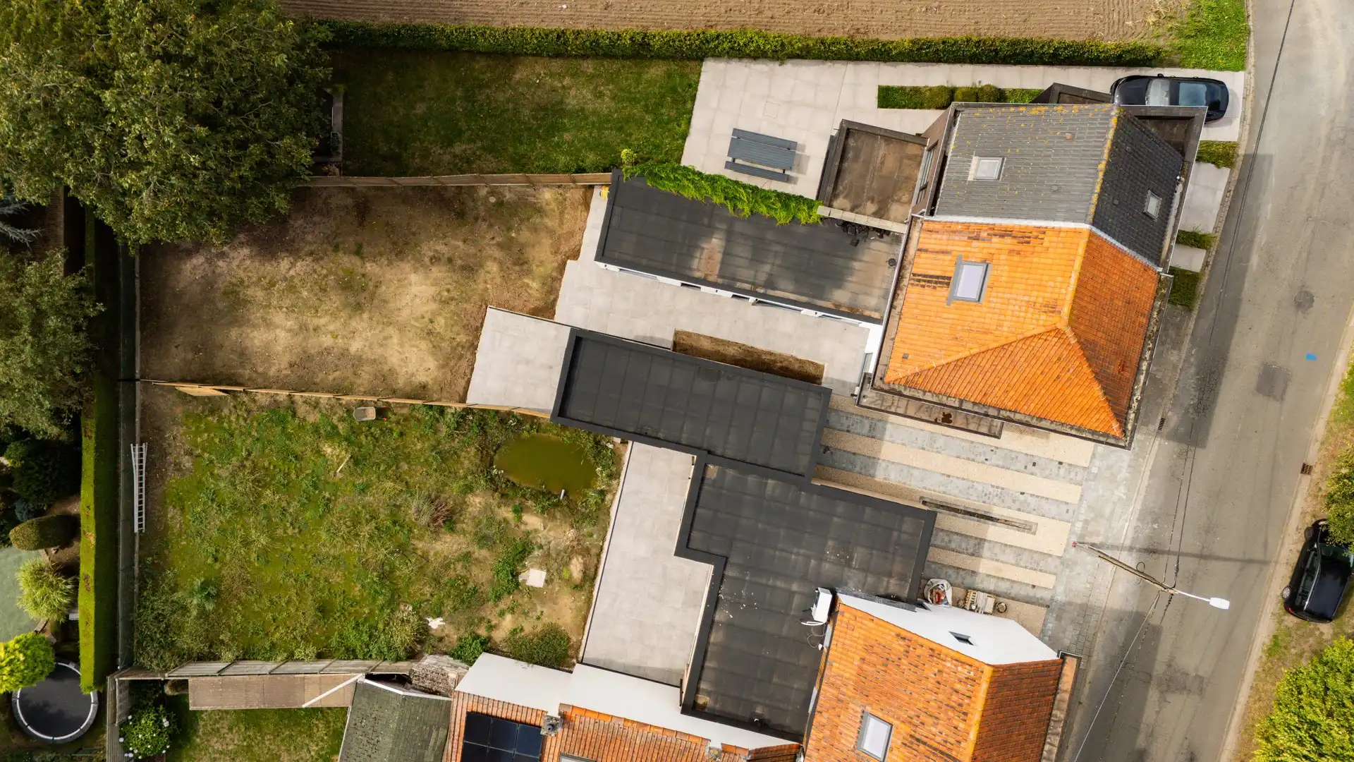 Prachtige tot in de puntjes gerenoveerde halfopen bebouwing met 3 slaapkamers, aparte garage en zuidgerichte tuin te koop in het hartje van Sint-Baafs-Vijve foto 38