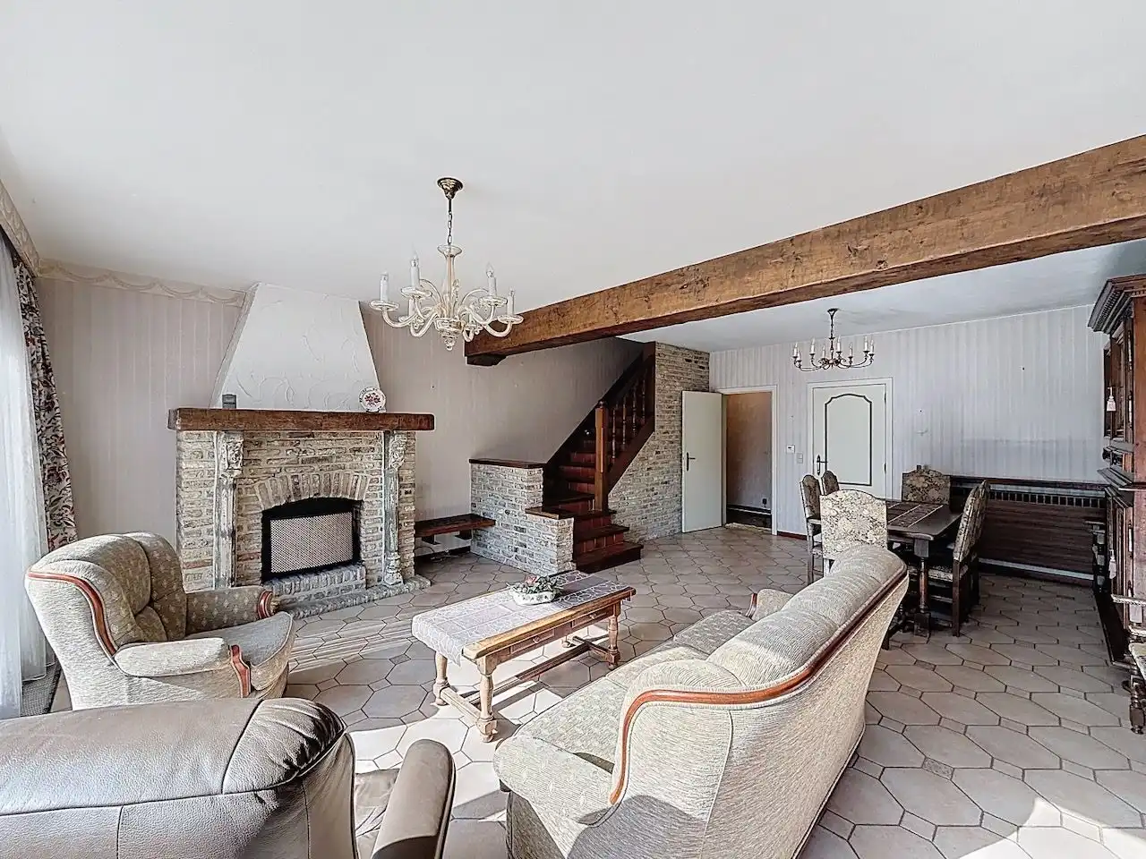 Bel-étage woning met drie slaapkamers en twee garages in het centrum van Heist-Aan-Zee foto 8