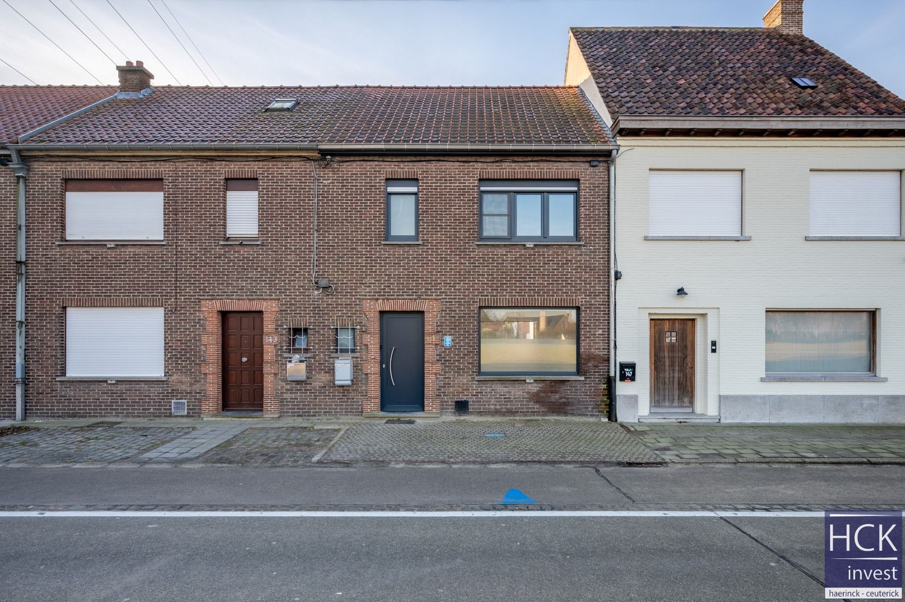 WAREGEM - Schitterend gerenoveerde & energiezuinige woning met 3 SLPK foto {{pictureIndex}}