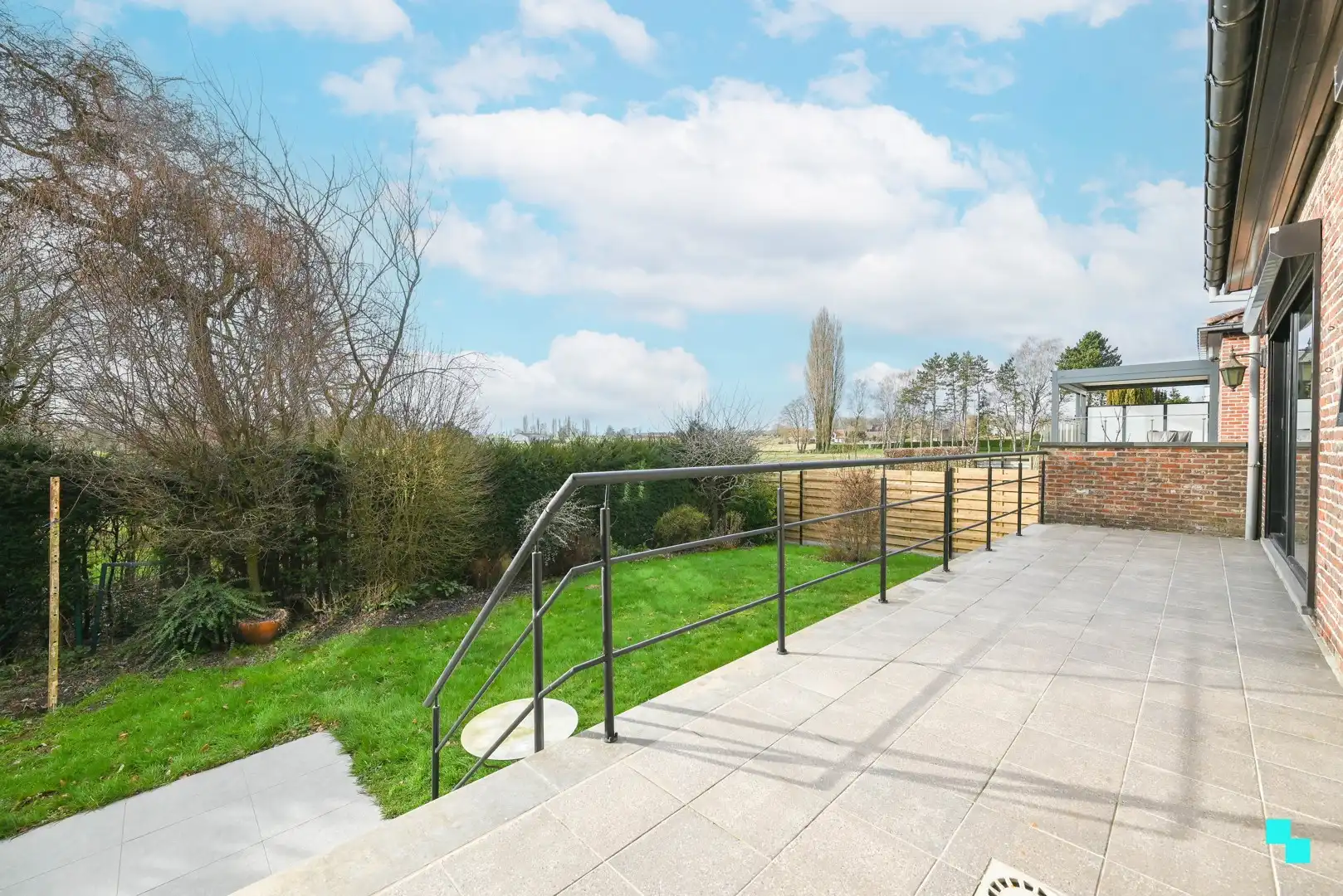 Recent gerenoveerde halfopen bebouwing foto 13