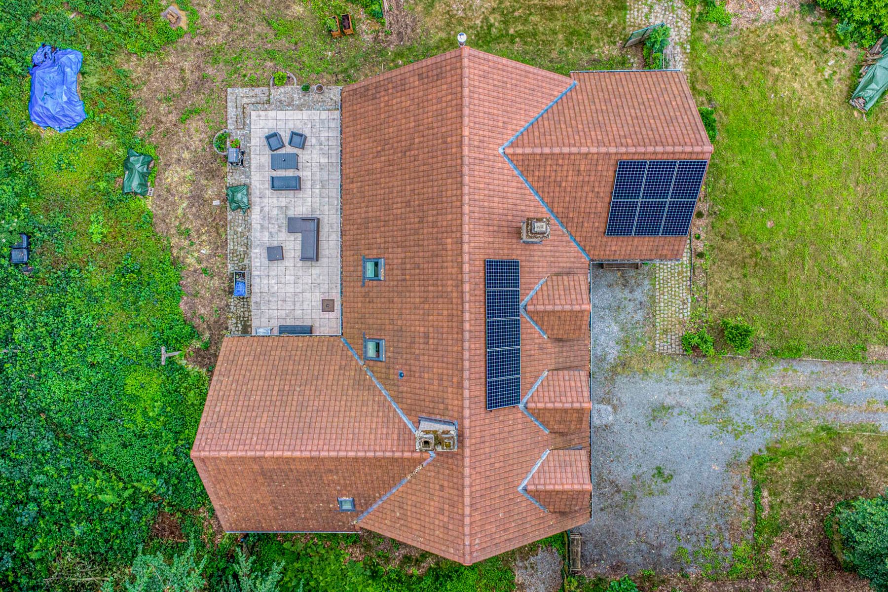 Zeer ruime gerenoveerde woning (± 398 m²) op een perceel van ± 60 are in het prestigieuze Bois de Strihoux foto 29