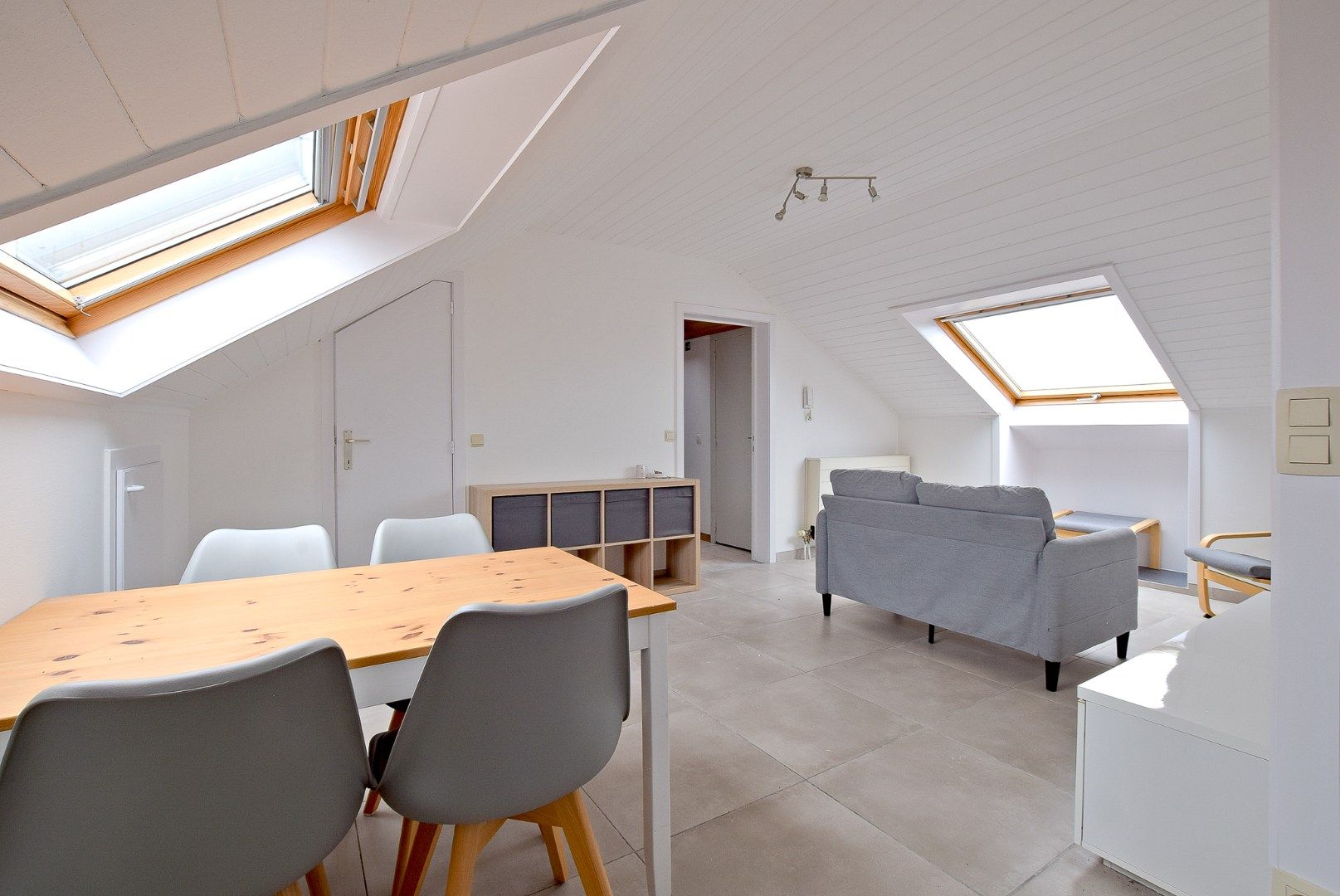Investeringsvastgoed (gerenoveerd in 2024) omvat 2 afzonderlijk te verhuren appartementen samen 145m²! foto 12
