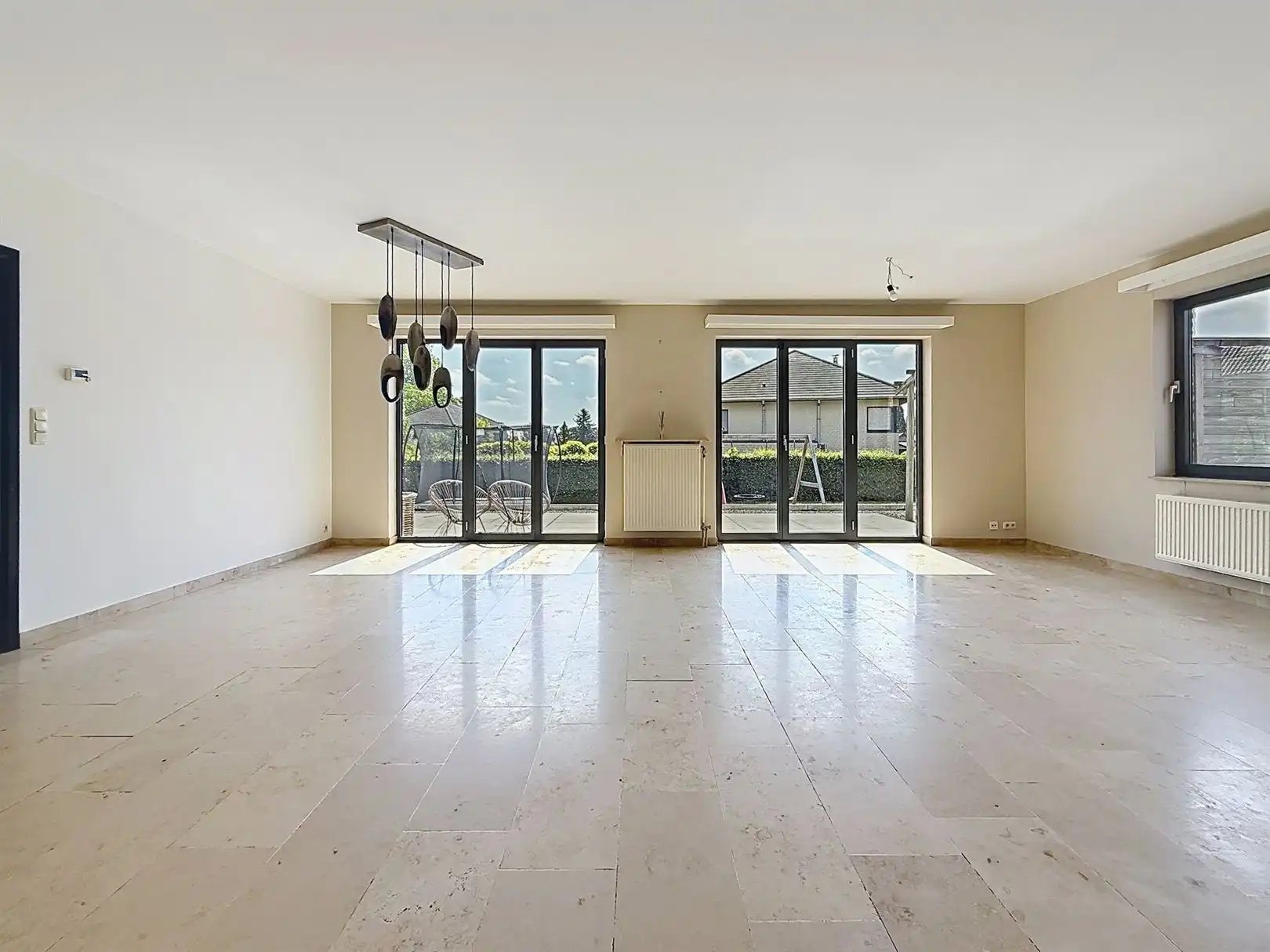 Huis met praktijkruimte, 4 slpks,  2 bdks, 10a 34ca foto 16