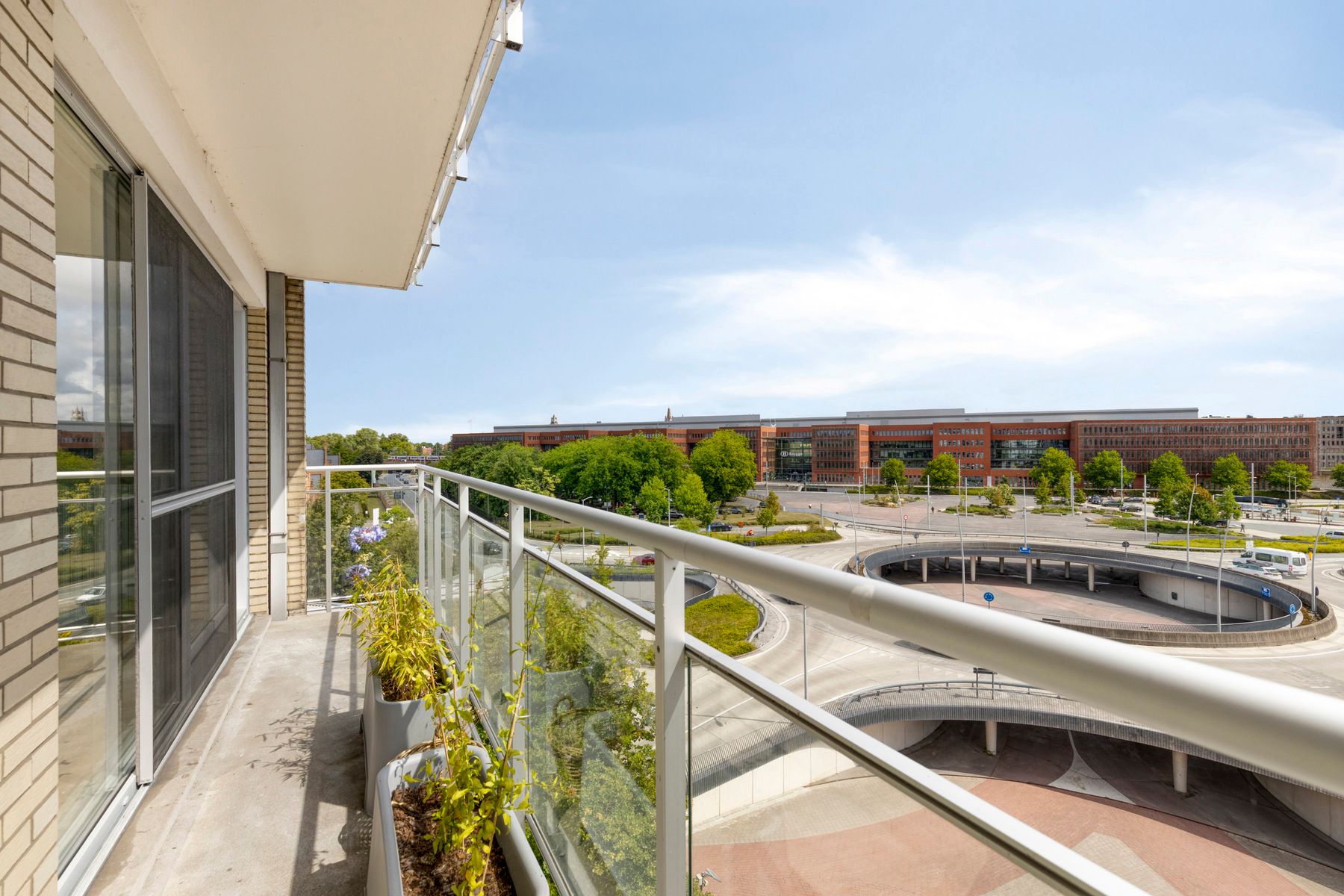 Centraal gelegen gerenoveerd appartement | Station Brugge foto 30