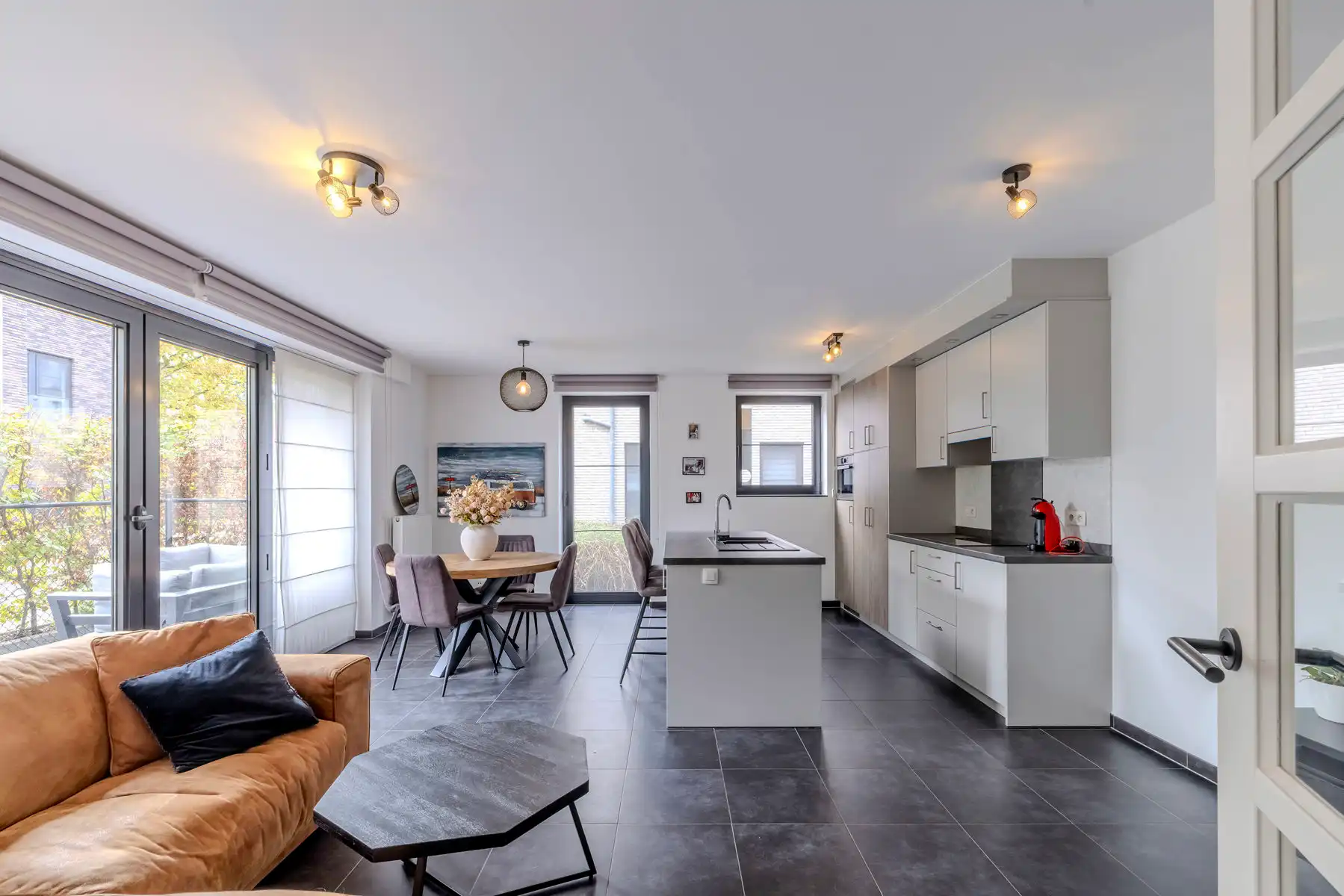 Energiezuinig gelijkvloers appartement in Kessel foto 2
