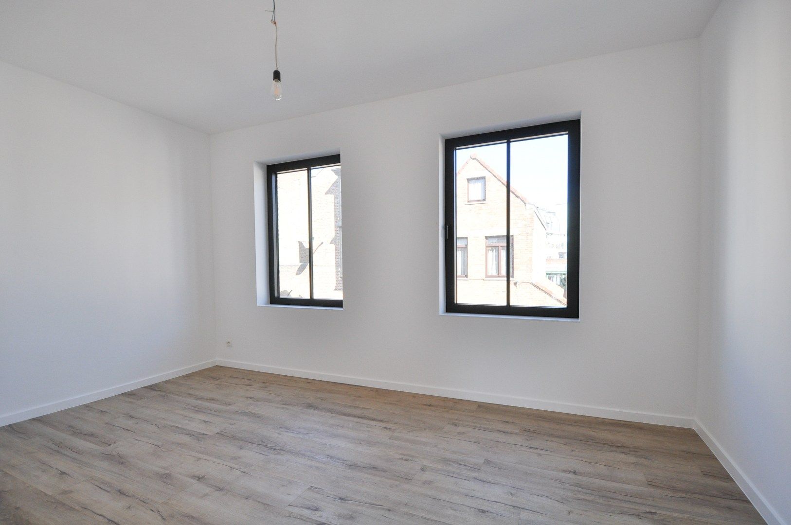 Gerenoveerde woning met 3 slaapkamers te Kristus-Koning foto 11