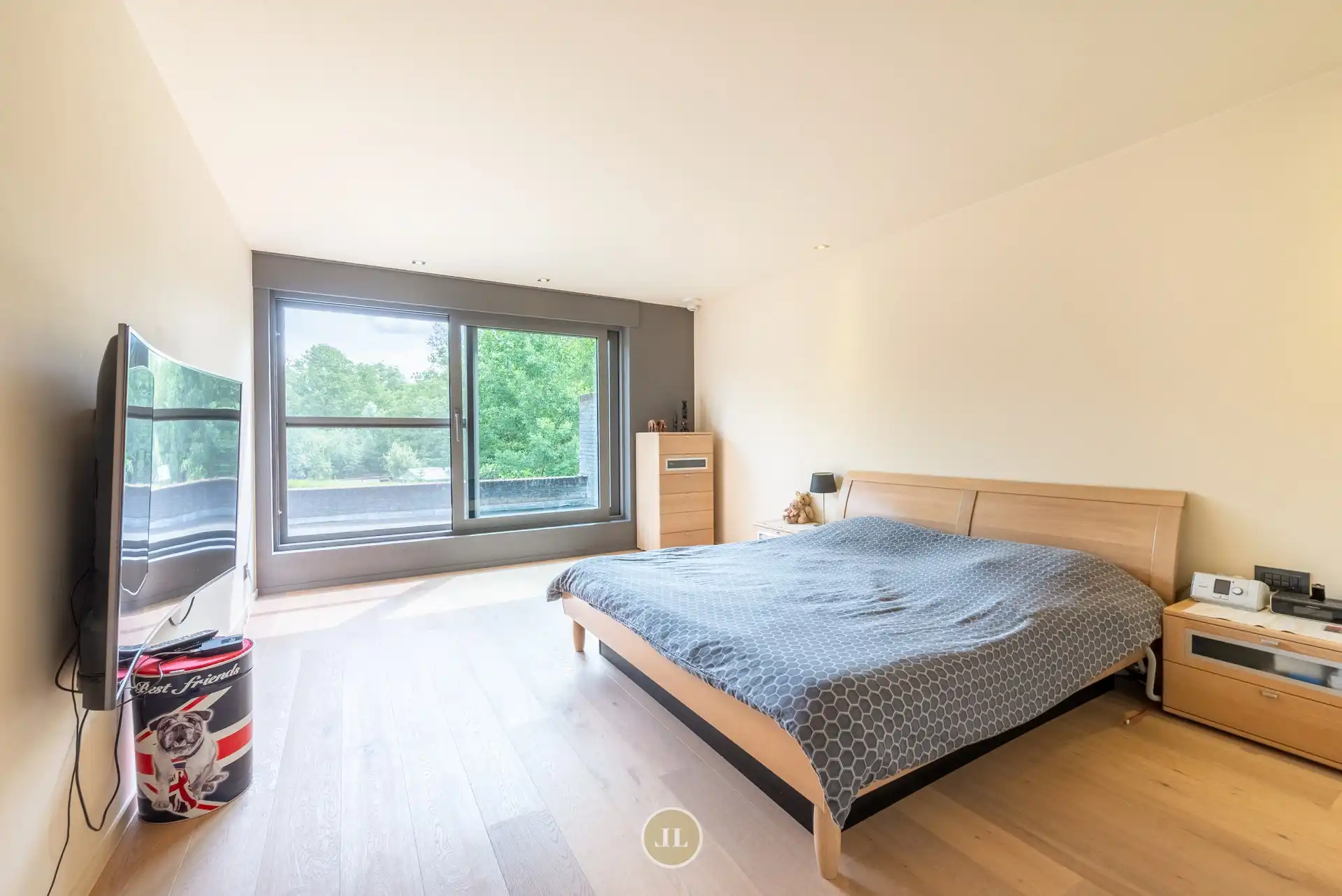 Eigentijdse moderne groen gelegen villa met mooie tuin in Marke centrum foto 12