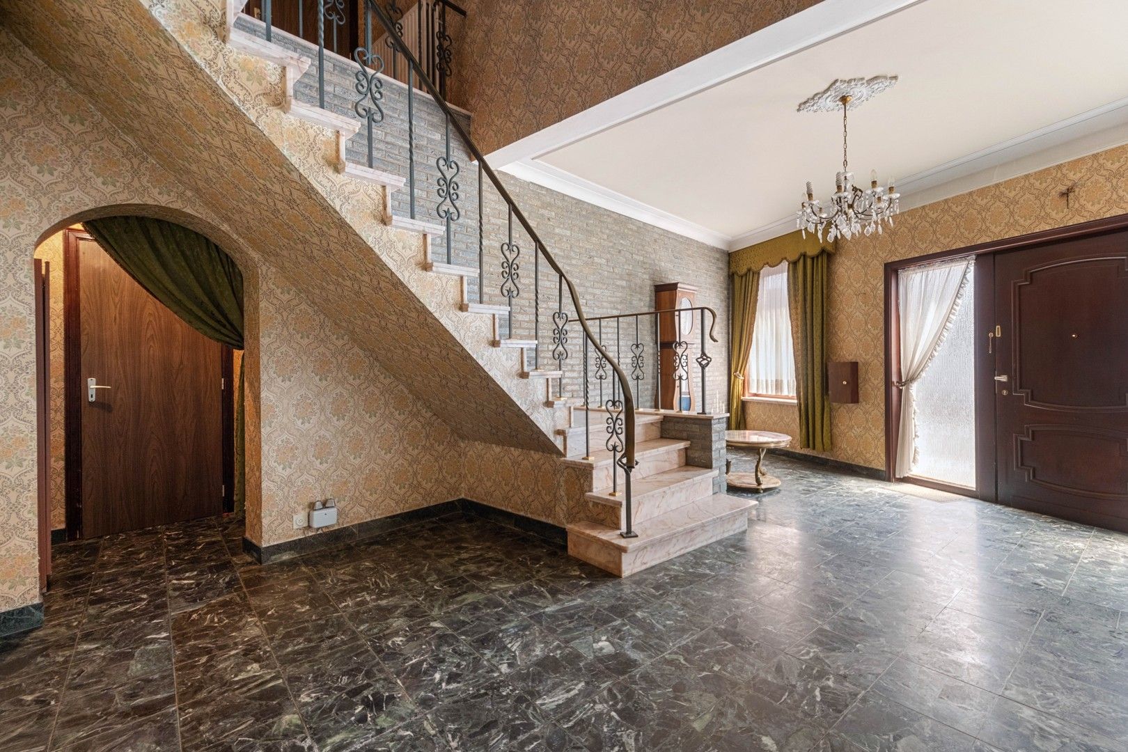 Riante burgerwoning met 5 slaapkamers en atelier te Nederbrakel foto 8