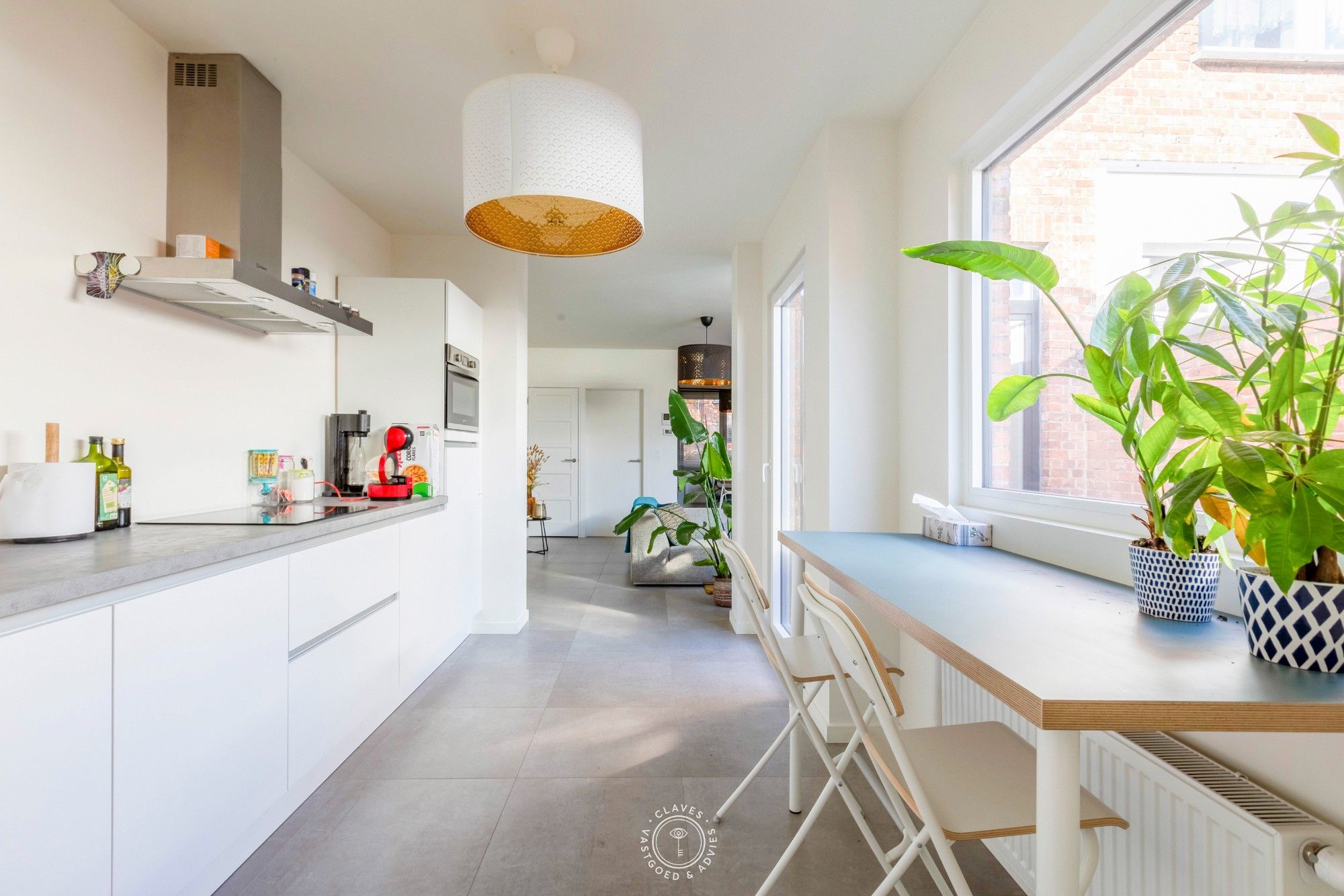 Gerenoveerde feelgood gezinswoning in de begeerde Paddeschootdreef foto 2