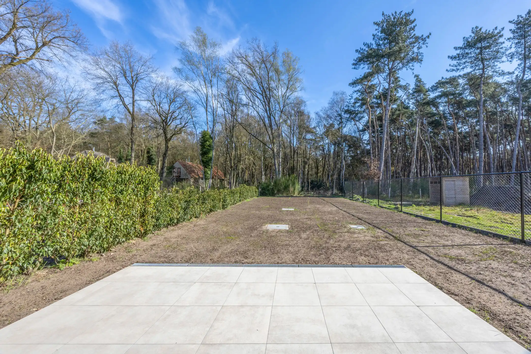 Stijlvolle nieuwbouwkoppelwoning met adembenemend boszicht foto 16