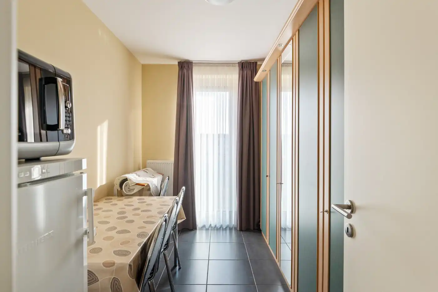 Recent, energiezuinig app. op 2e verd. met 2 slpk. en terras foto 10